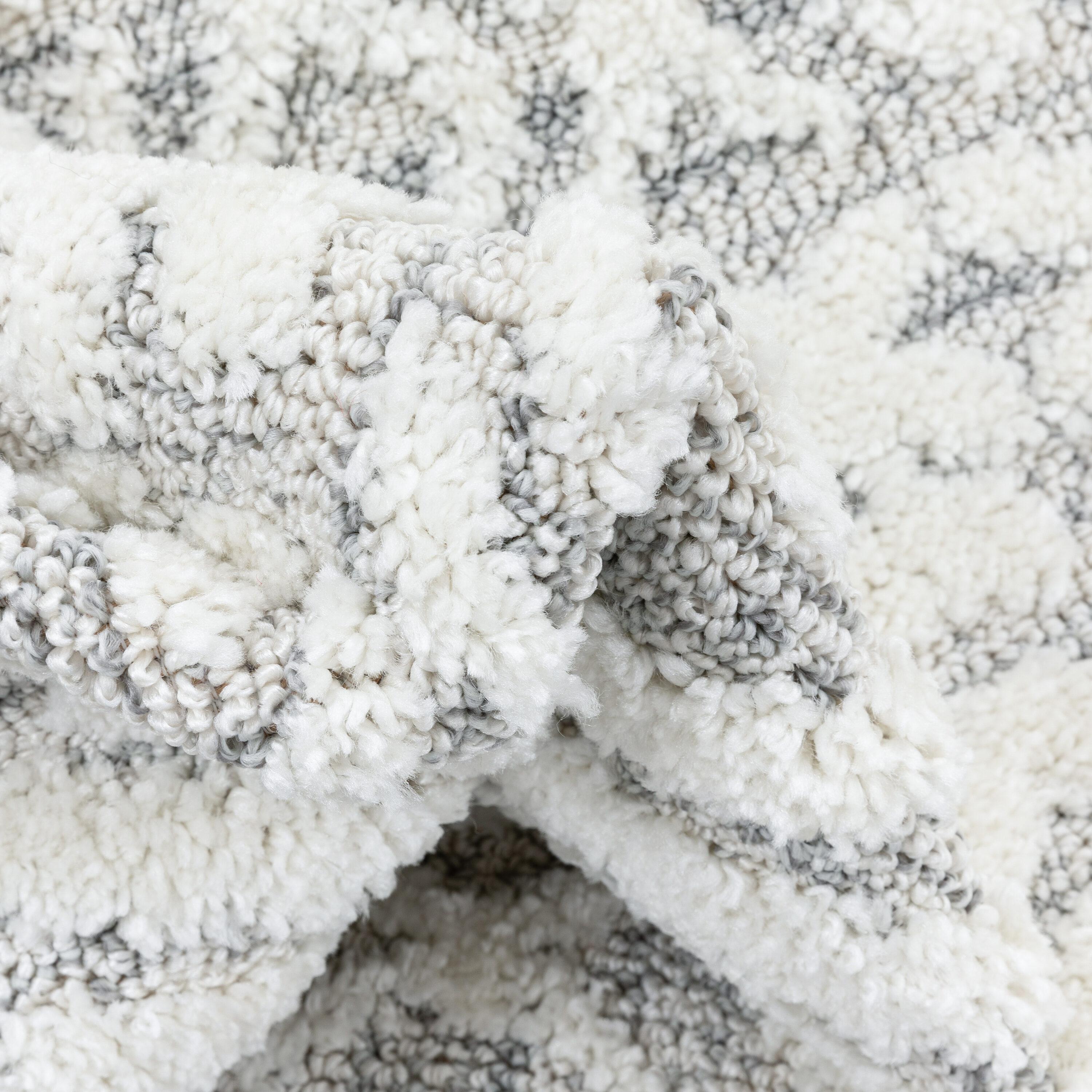 Well Woven Salem Eliana Tribal Geometric Chevron pattern Cream High-Low Textured 5'3" x 7'3" Area Rug
