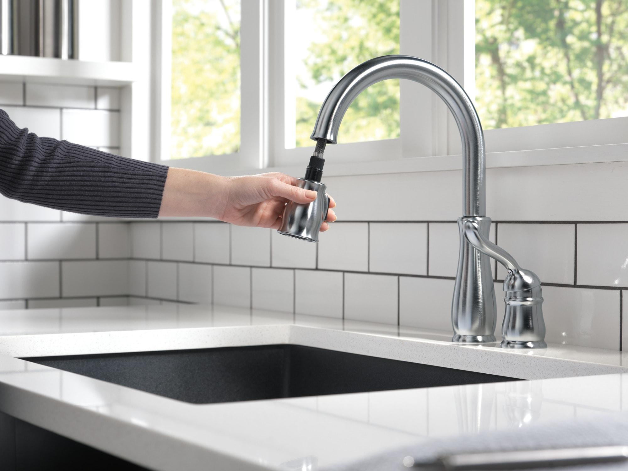 Leland Pull Down Sprayer Kitchen Sink Faucet, Single Handle Kitchen Faucet