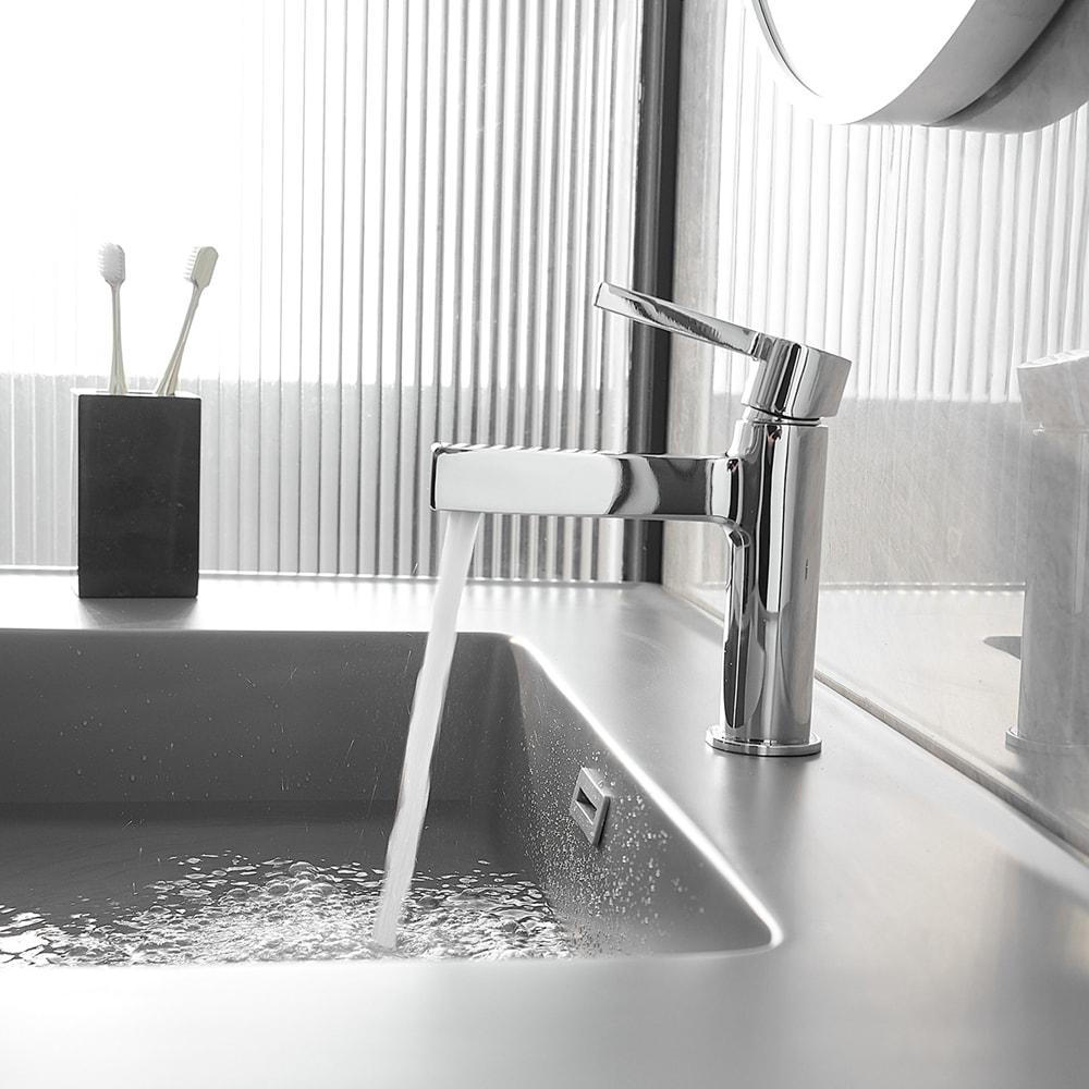 BWE Single Handle Single Hole Modern Bathroom Faucet Bathroom Drip-Free Vanity Sink Faucet