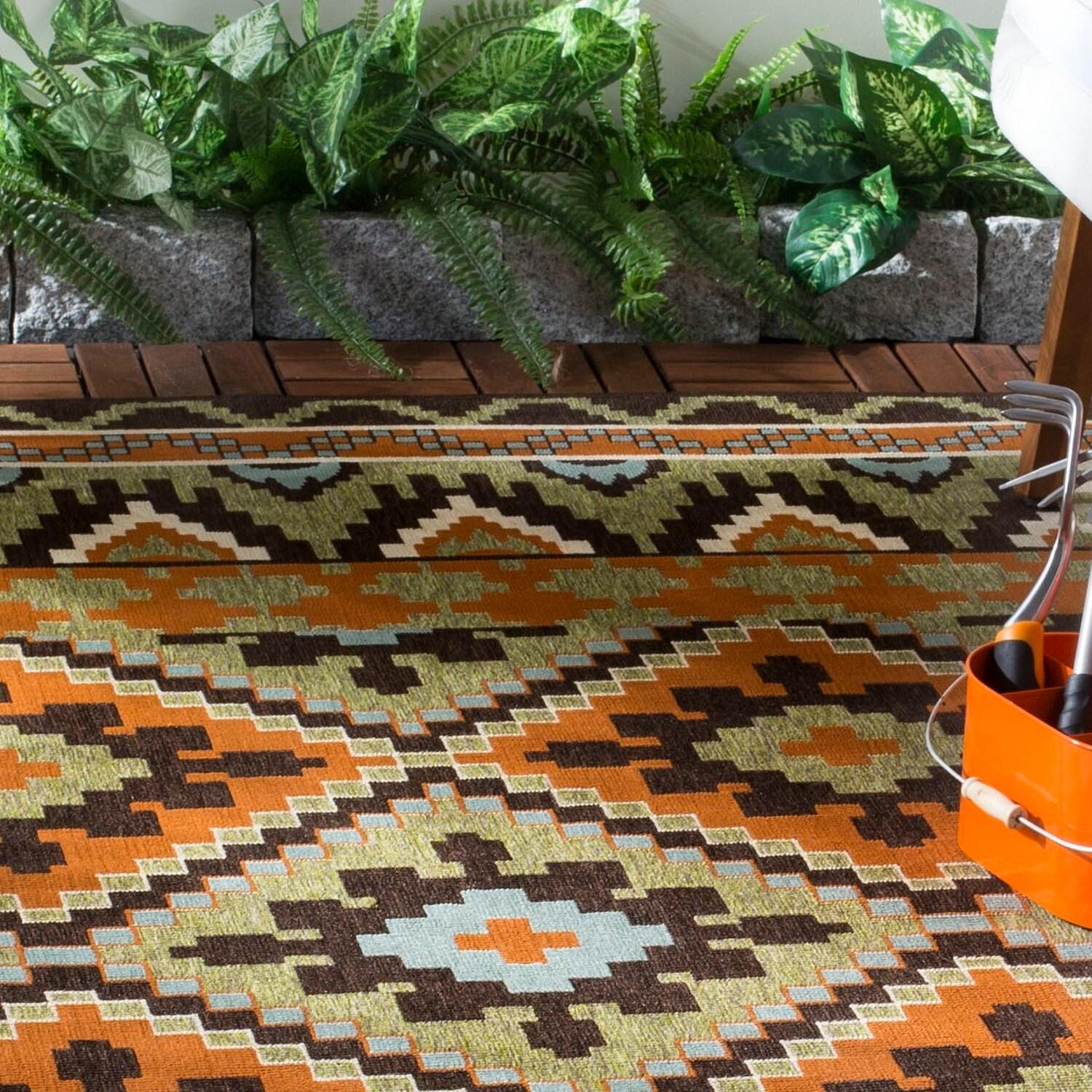 Veranda VER096 Power Loomed Indoor/Outdoor Area Rug - Green/Terracotta - 5'3"x5'3" - Safavieh