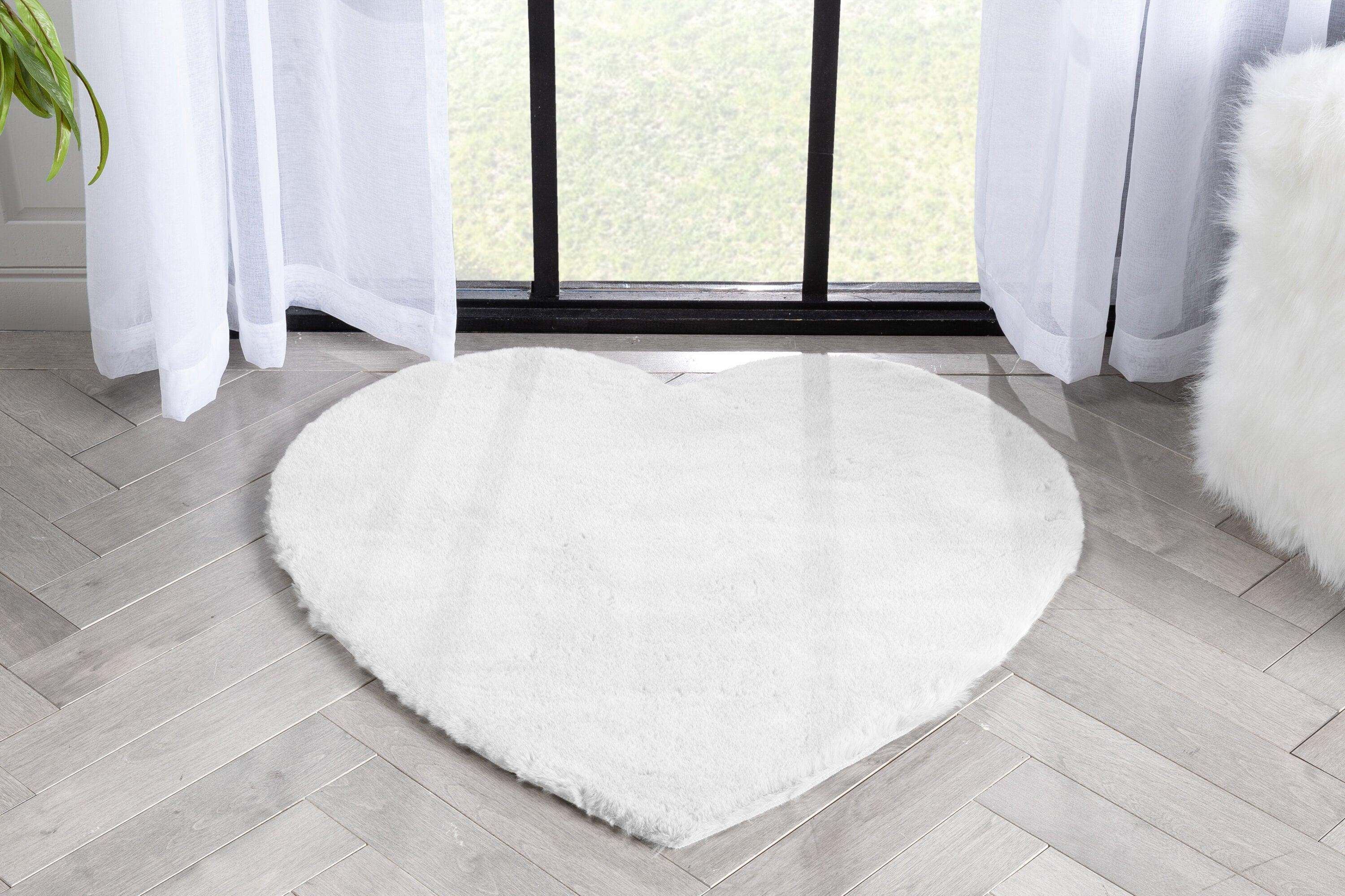 Well Woven Opal Crest Textured Solid White Modern Faux Fur 5'2" Heart Area Rug