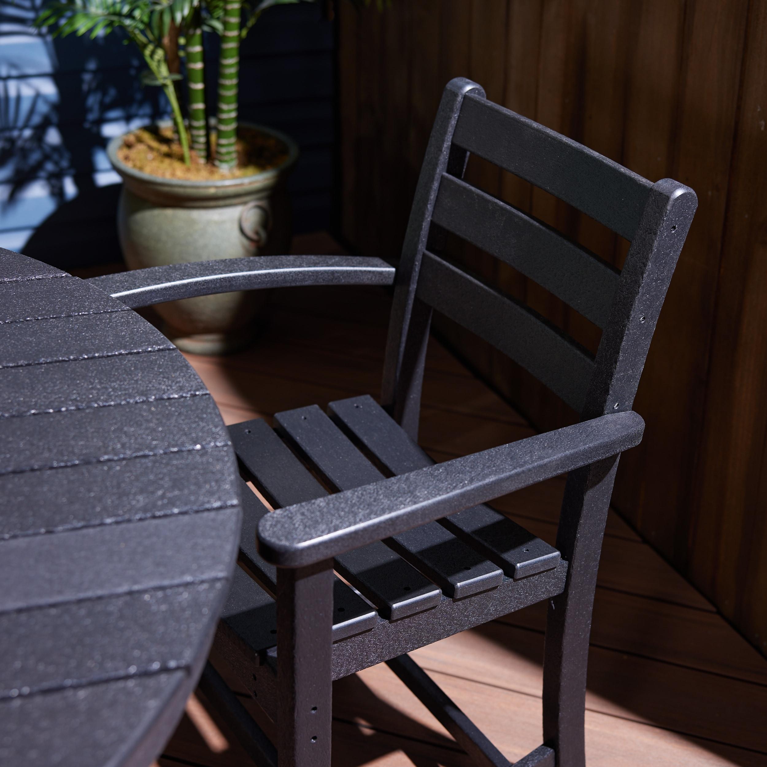 Monterey Bay 5-Piece Round Dining Set