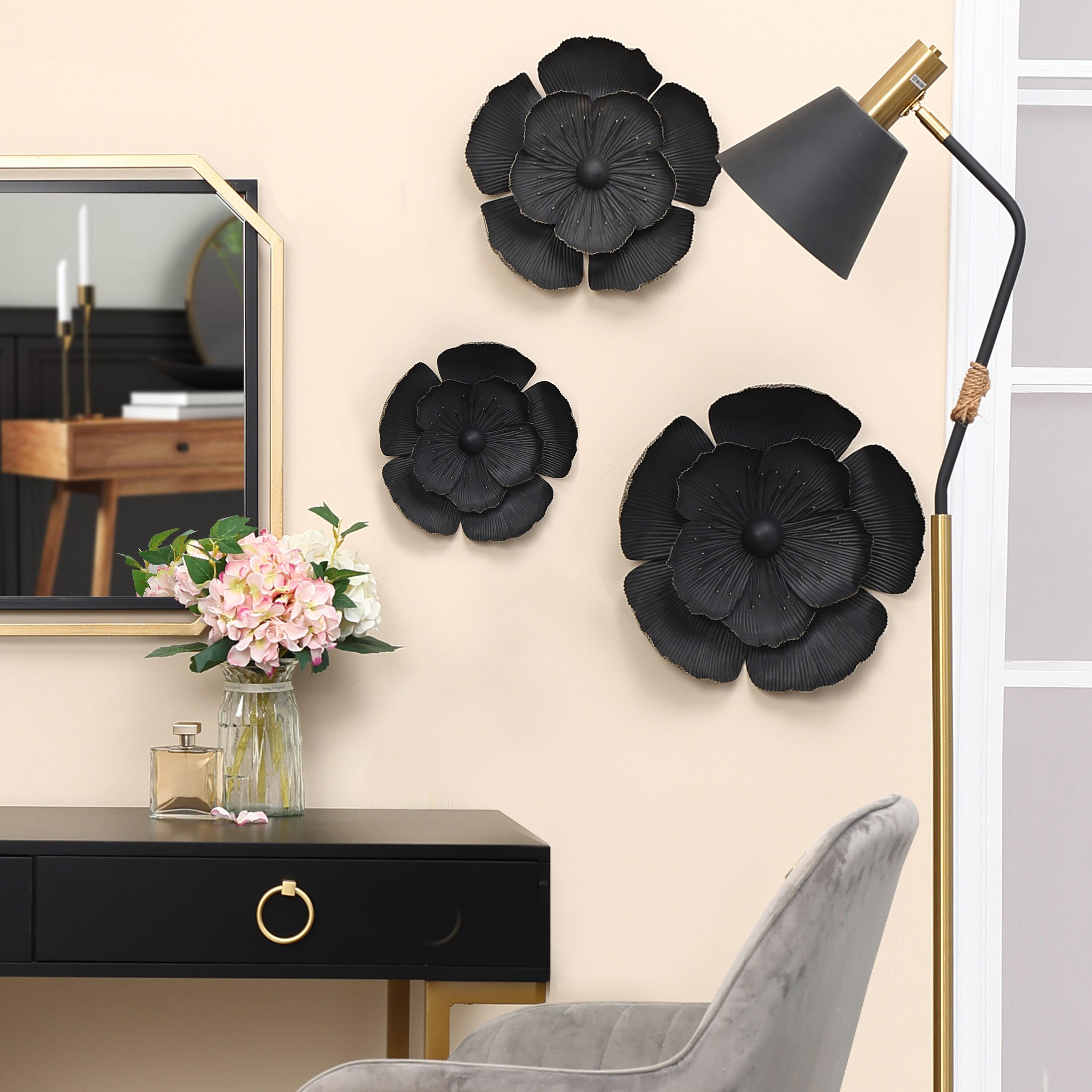 LuxenHome 3-Piece Black Metal Flowers Wall Decor