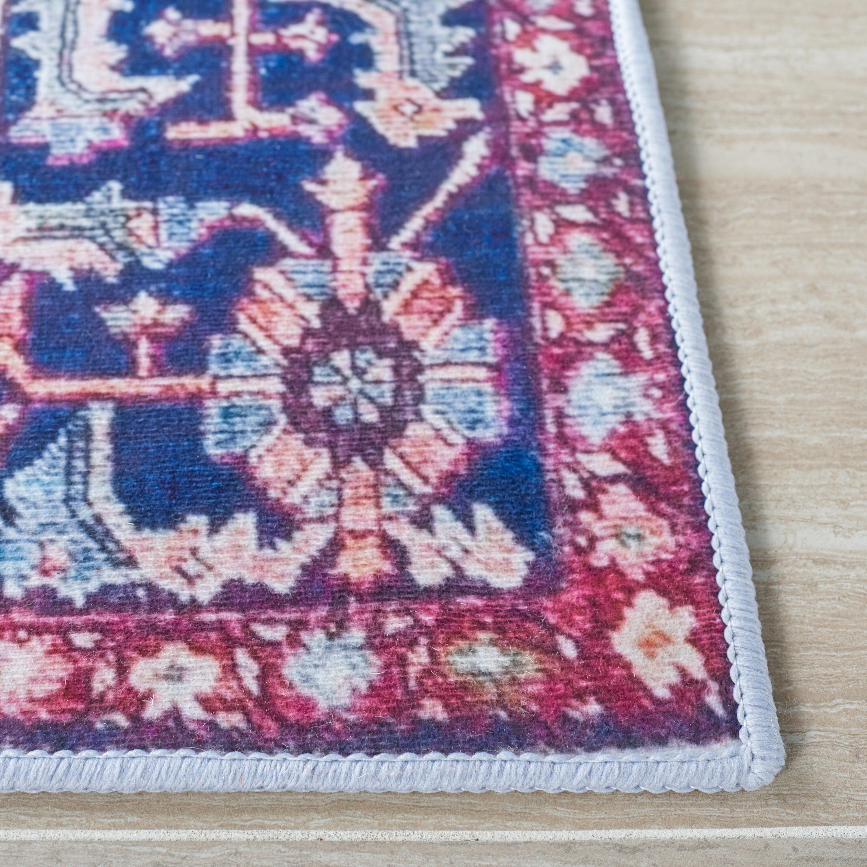 Tucson TSN108 Power Loomed Machine Washable Runner Rug - Red/Navy - 2'6"x16' - Safavieh.