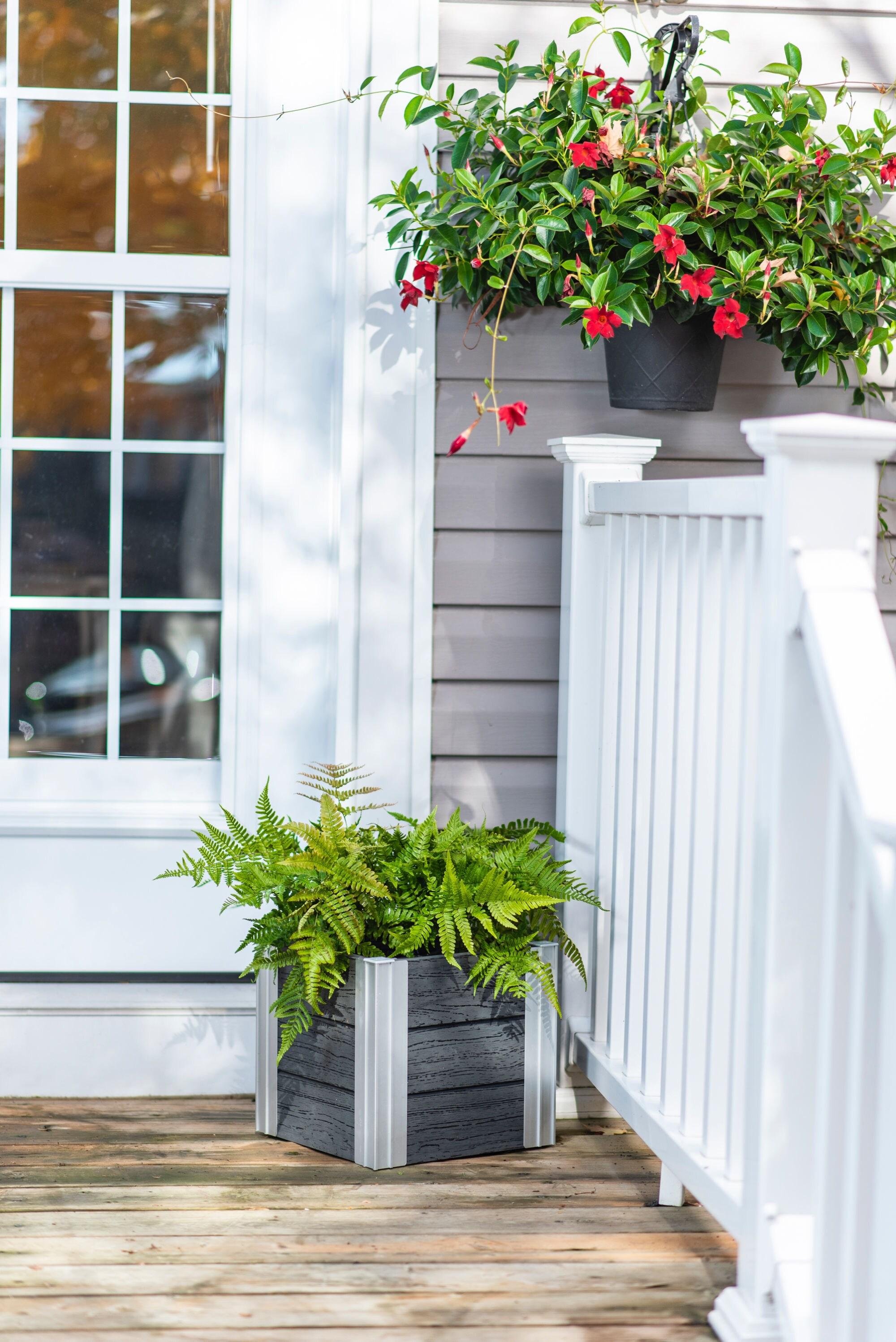 Urbana Planter Box