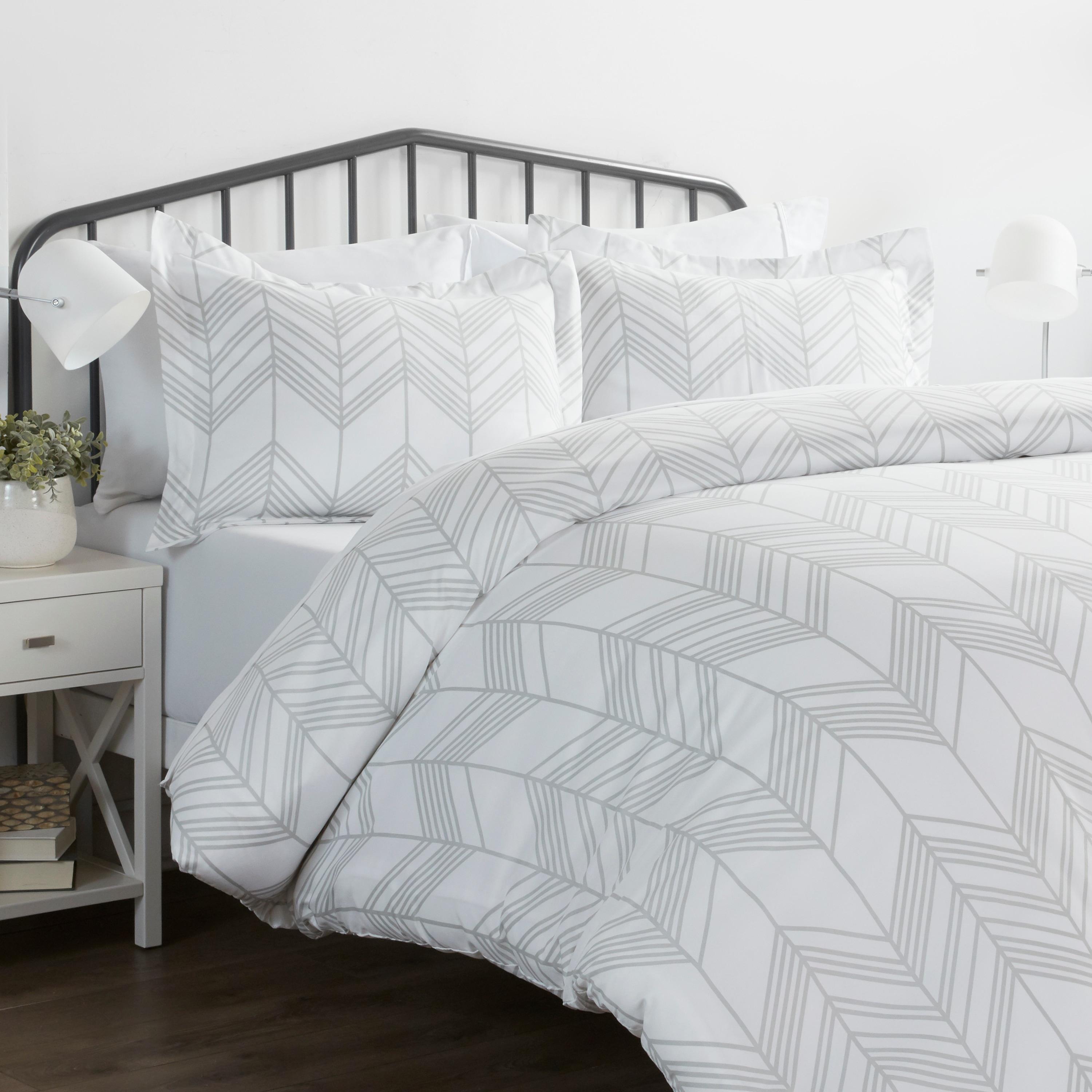 Becky Cameron Home Alps Chevron Pattern Duvet Cover Set