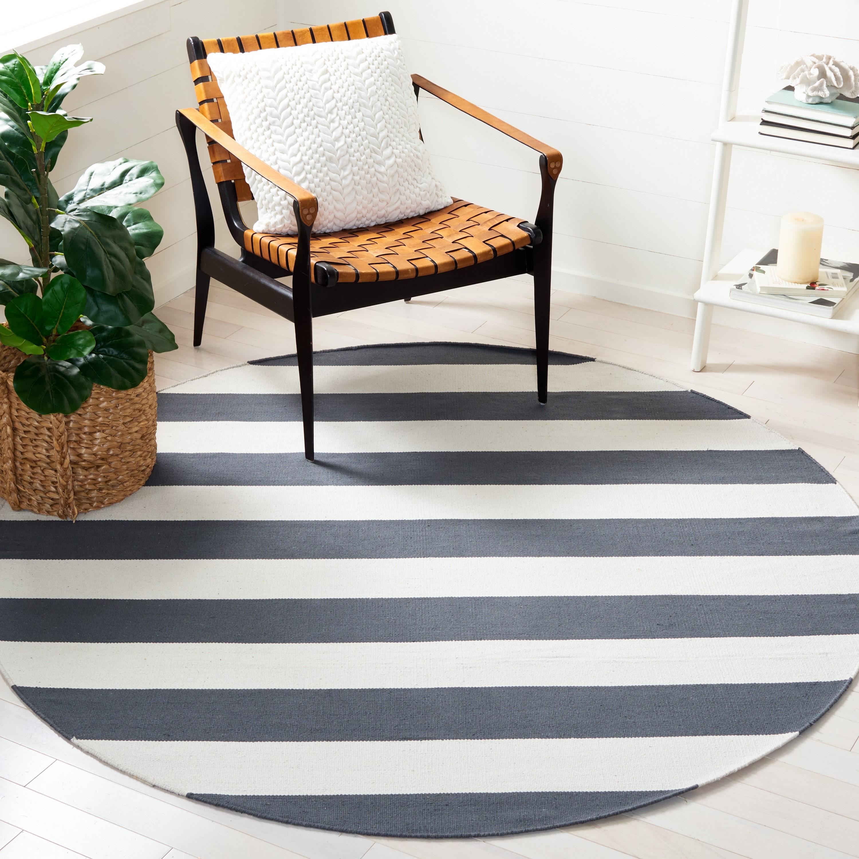 Montauk MTK712 Hand Woven Indoor Area Rug - Grey/Ivory - 6' Round - Safavieh