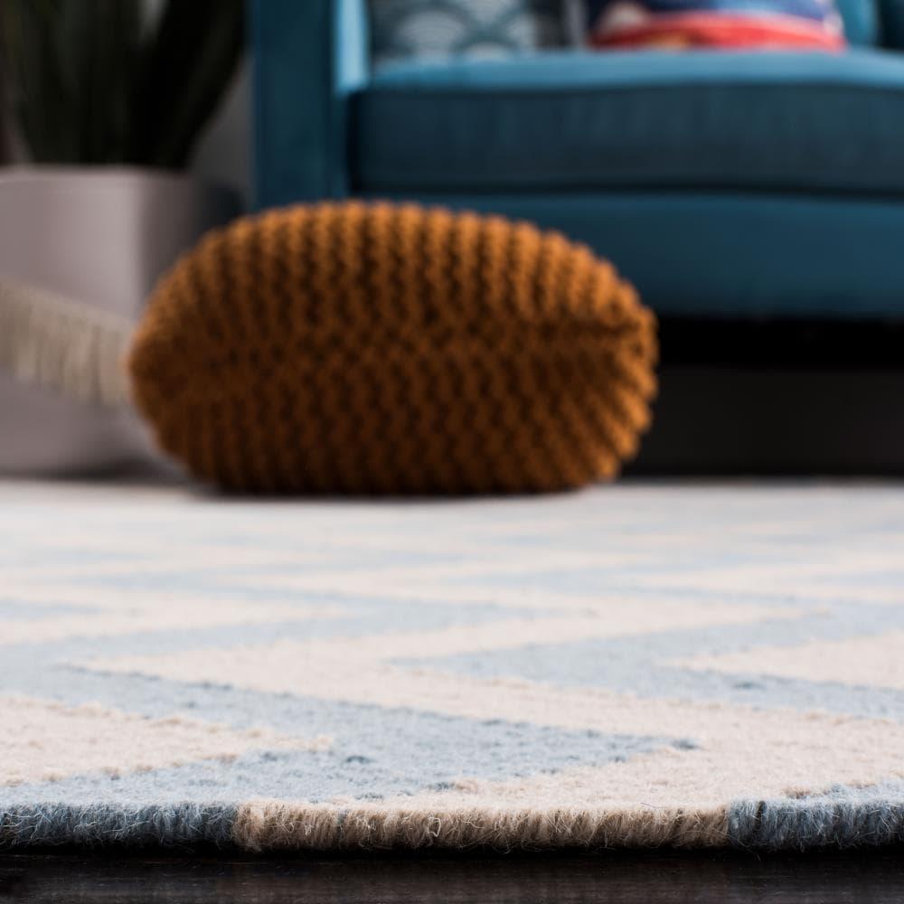 SAFAVIEH Dhurrie Bentley Chevron Zigzag Wool Area Rug, Blue/Ivory, 5' x 8'