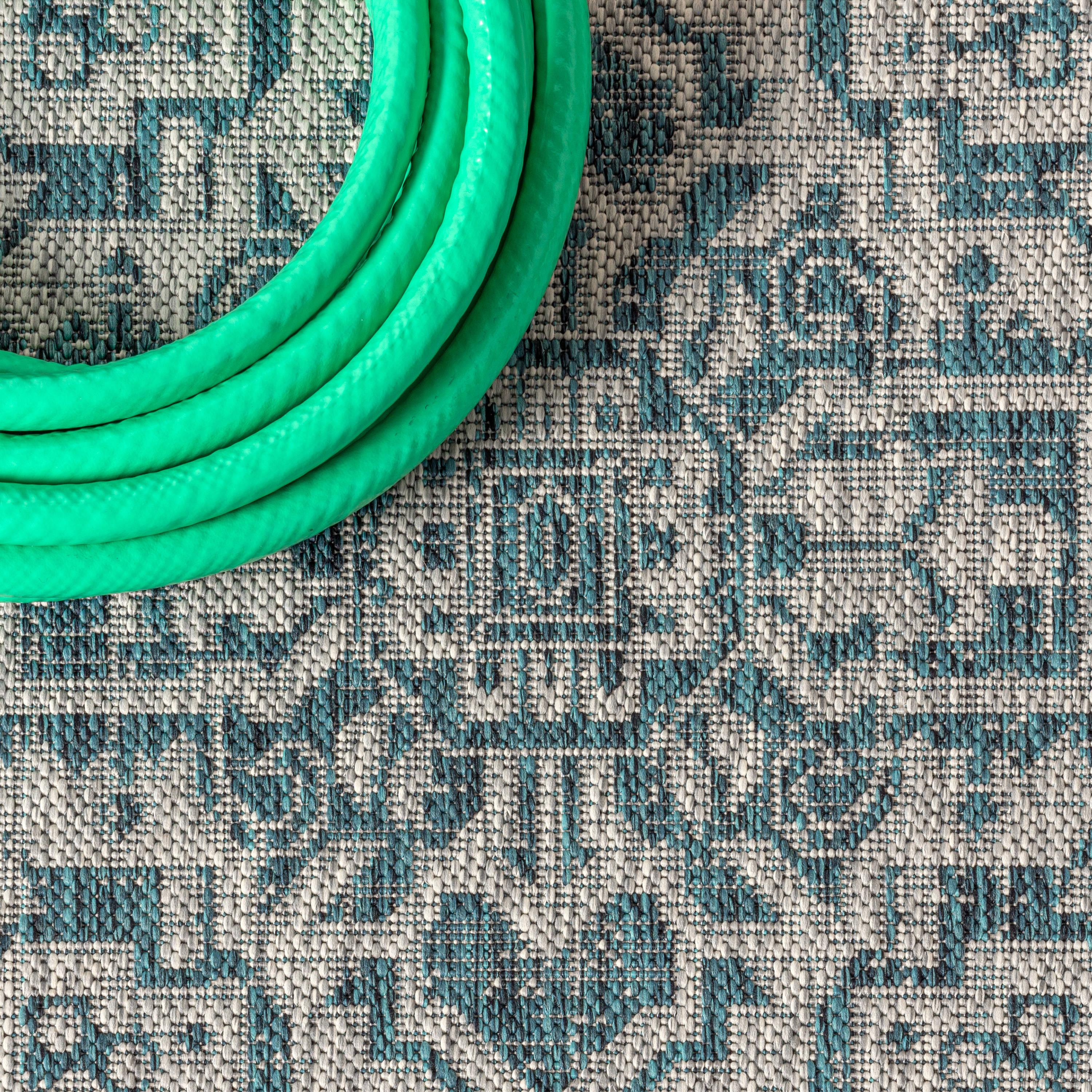 4'x6' Sinjuri Medallion Textured Weave Indoor/Outdoor Area Rug,  Teal Blue/Gray - JONATHAN Y
