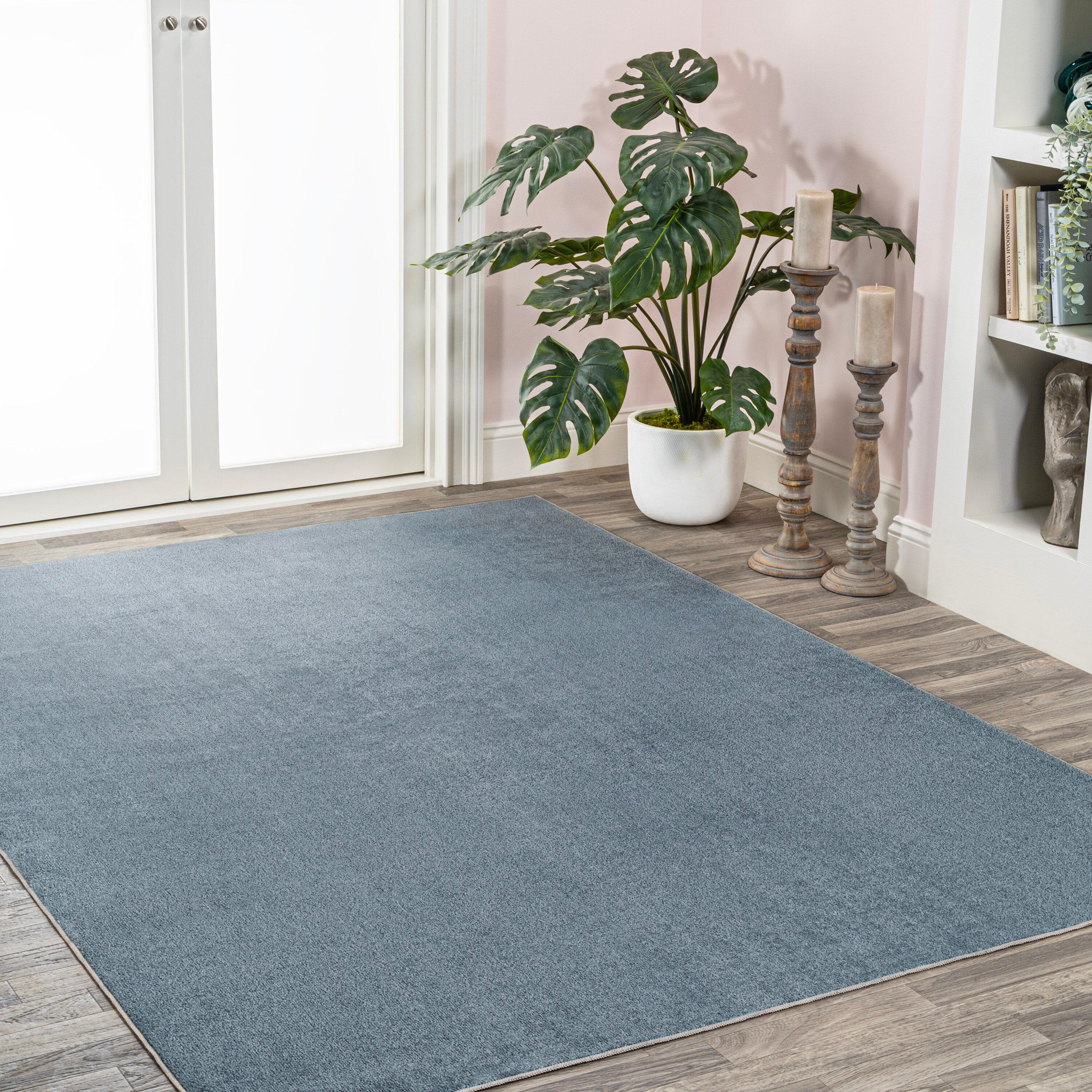 JONATHAN Y Twyla Classic Solid Low-Pile Machine-Washable Blue 4 ft. x 6 ft. Area Rug