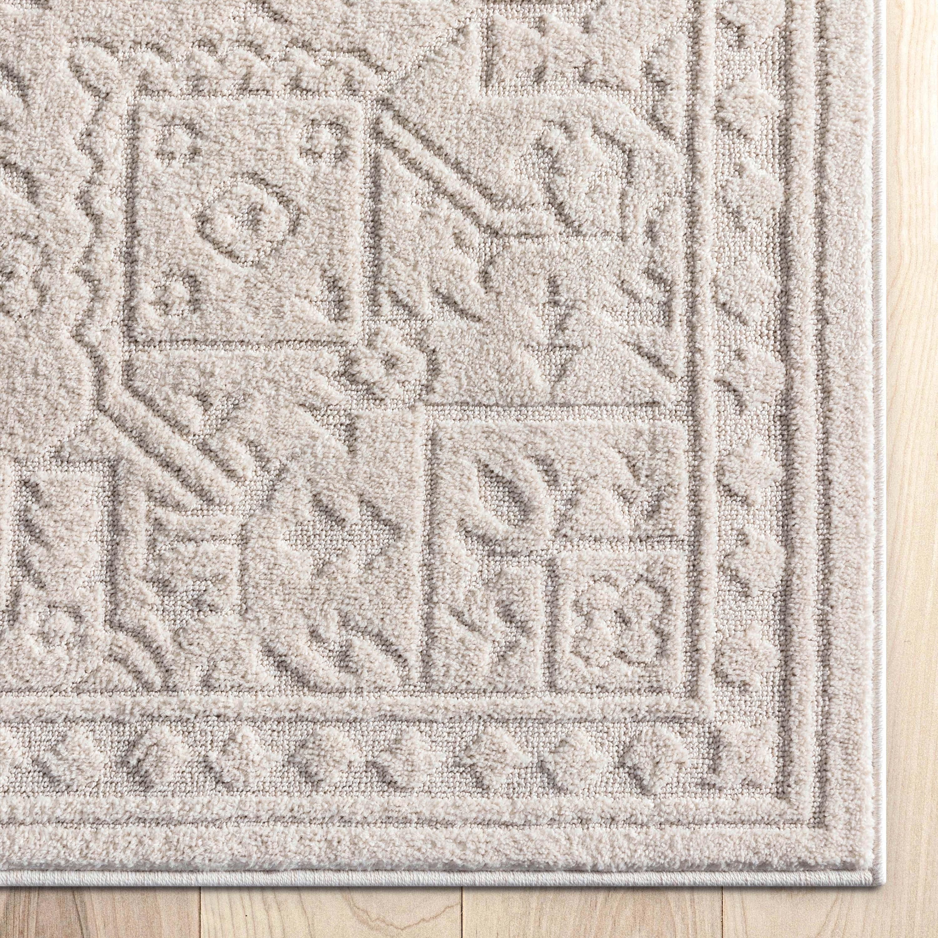 Well Woven Well Woven Harlow Cloud Medallion Farmhouse Medallion Ivory Area Rug