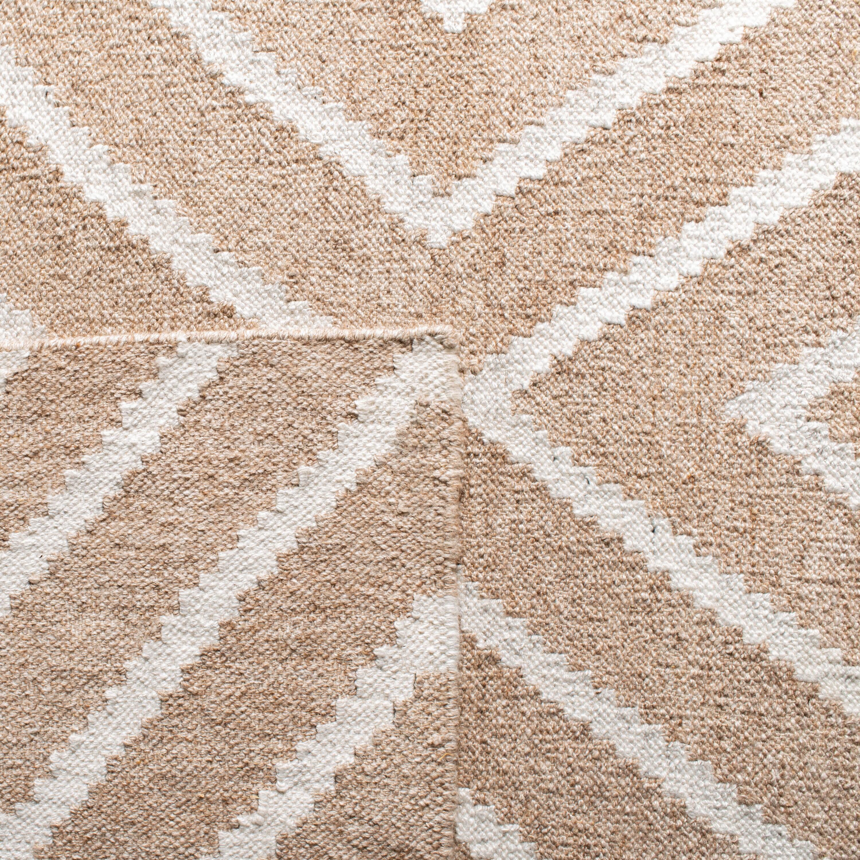 Whittlesey Hand Woven 80% Viscose, 20% Wool Geometric Rug