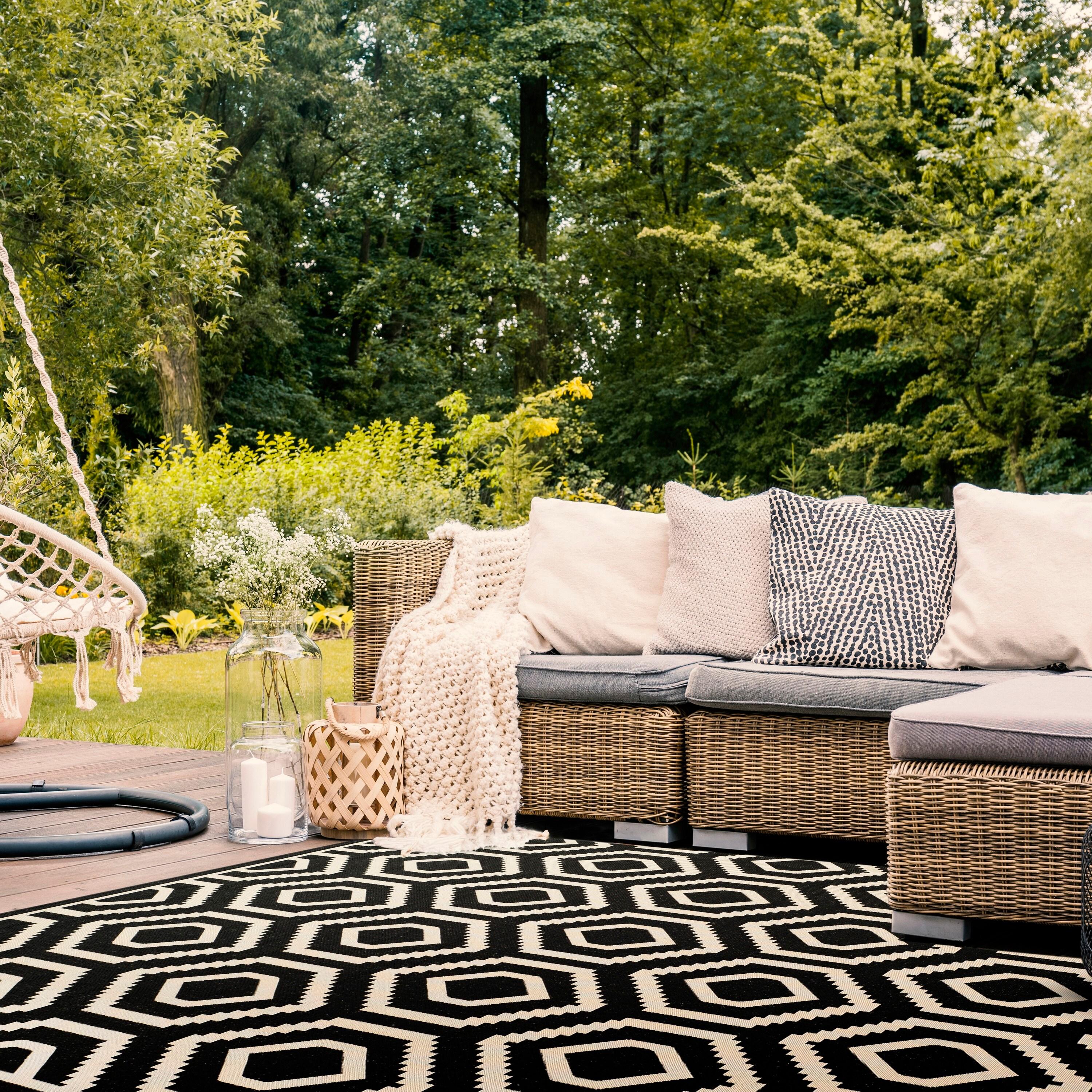 Courtyard CY6902 Power Loomed Indoor and Outdoor Area Rug - Black/Beige - 5'3"x7'7" - Safavieh