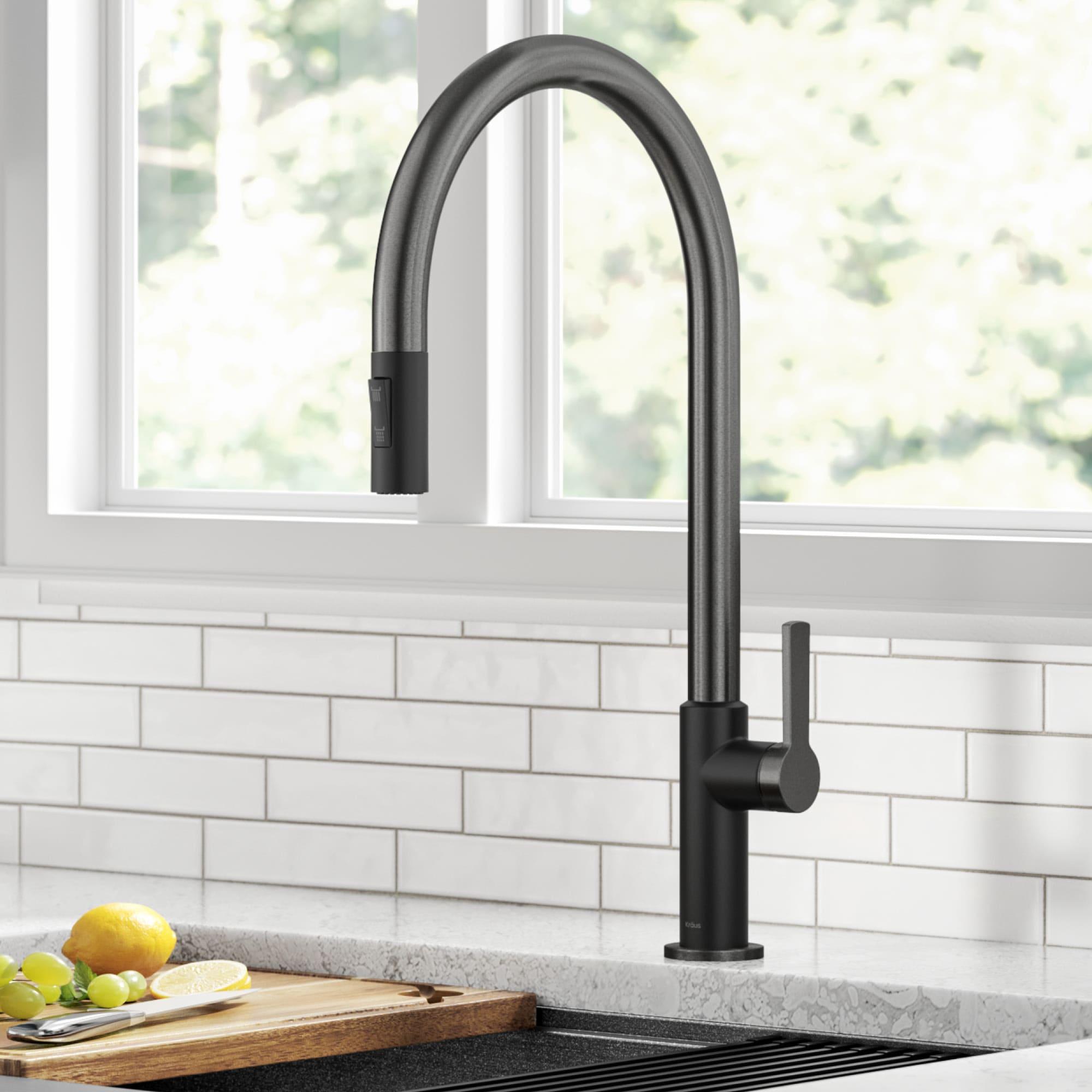 Oletto Pull Down Single Handle Kitchen Faucet