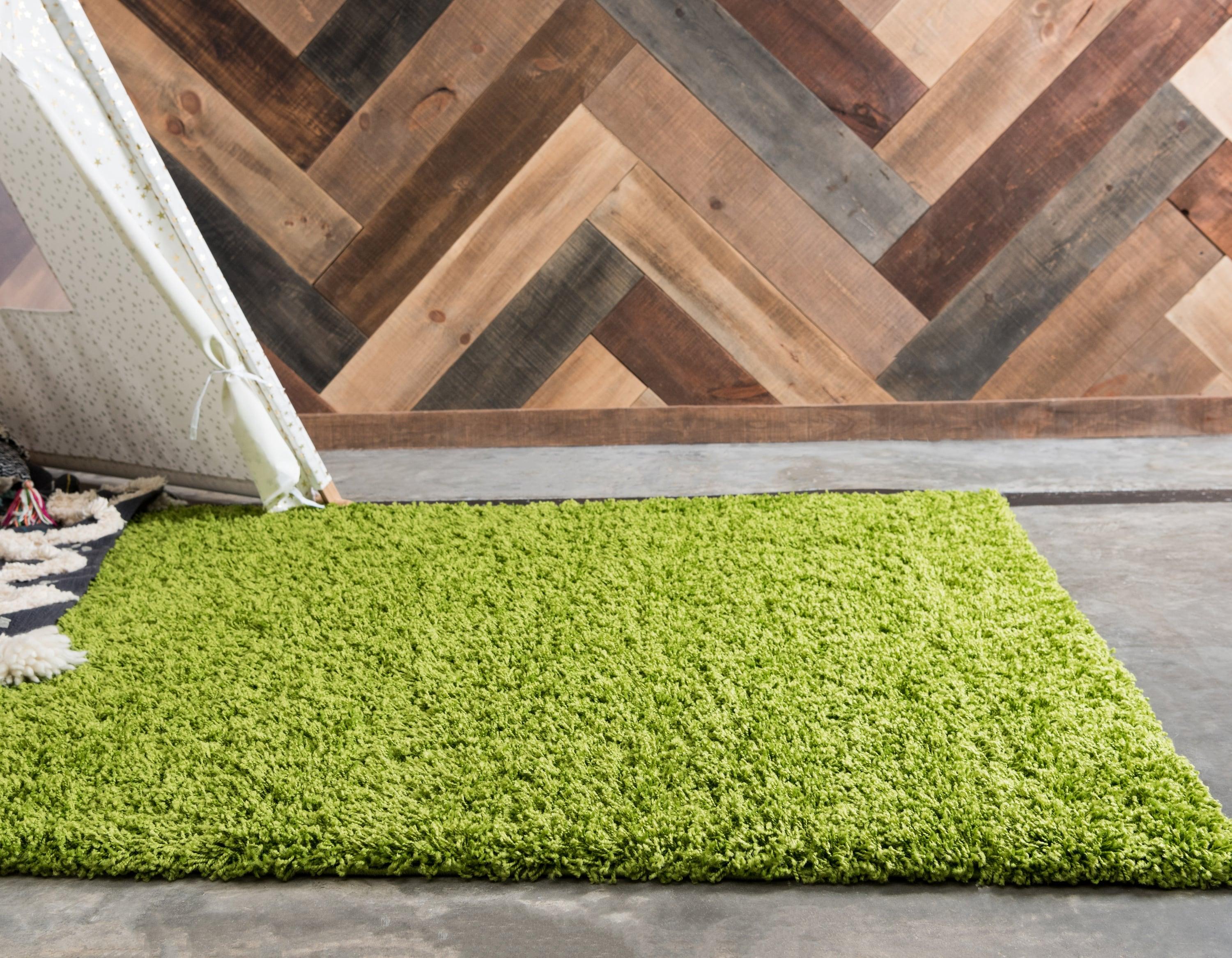 Unique Loom 4' 1 x 6' 1 Solid Shag Grass Green Area Rug
