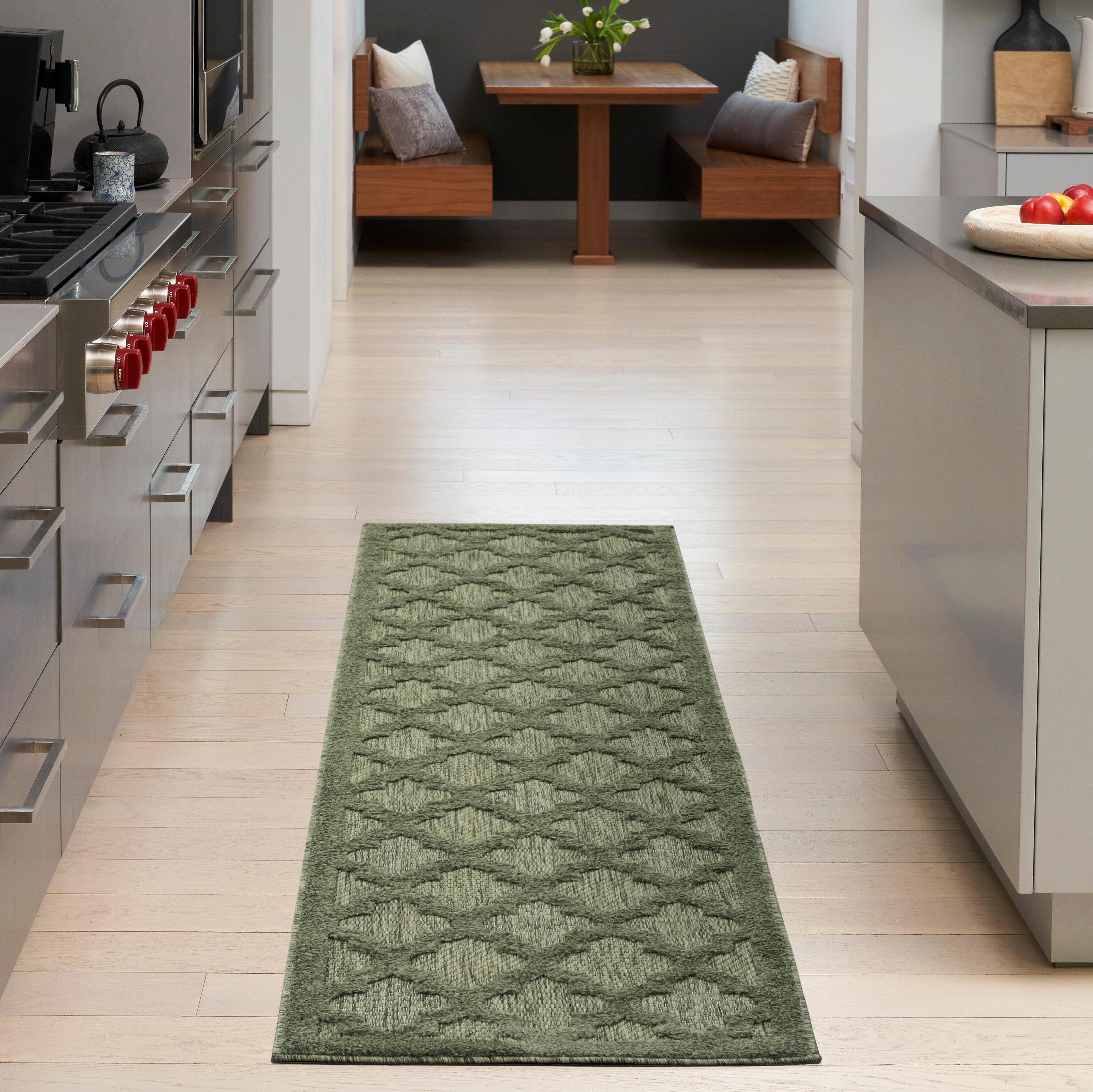 Nourison Easy Care 2'2" x 7'6 Green Modern Flatweave Indoor/Outdoor Rug