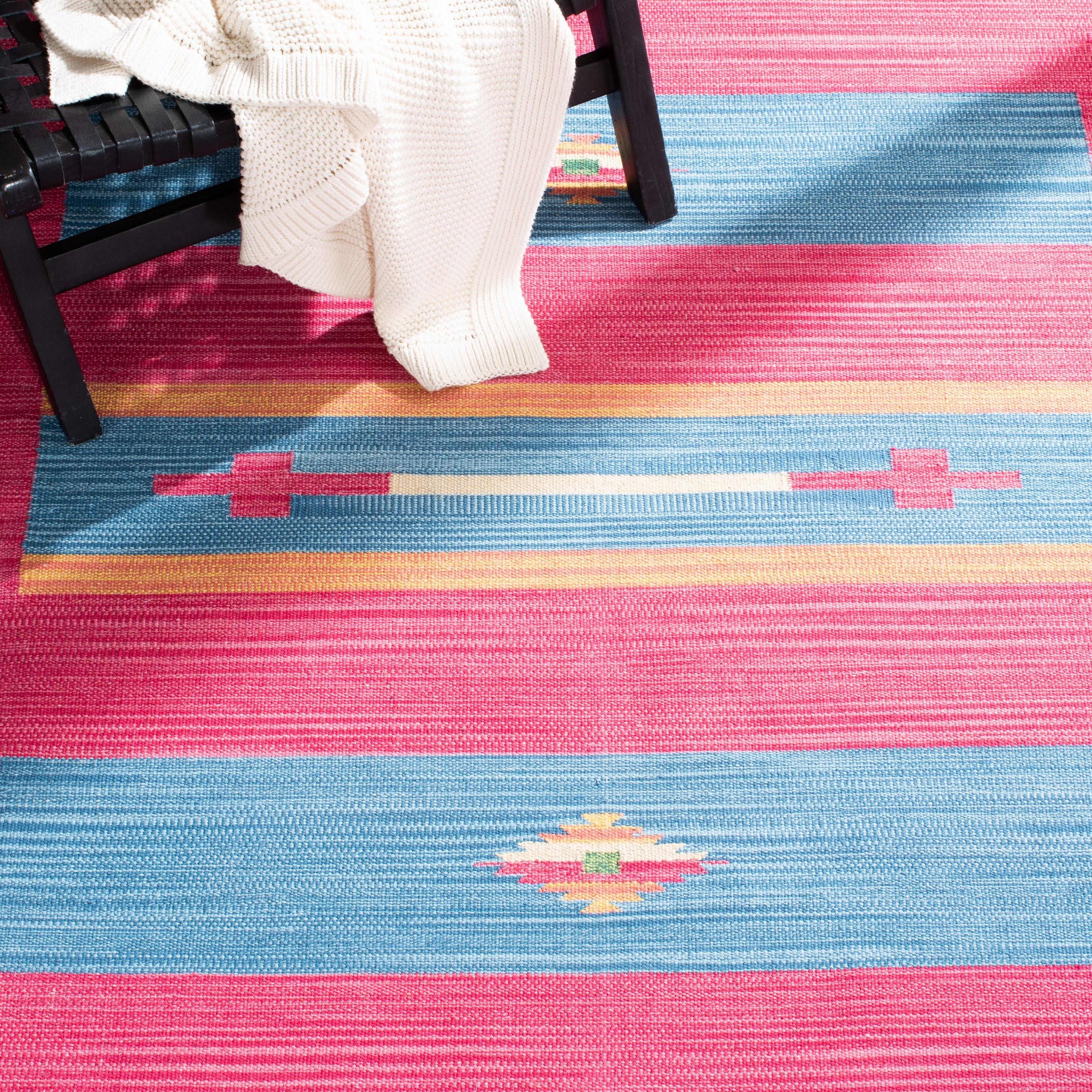 Montauk MTK551 Hand Woven Area Rug - Red/Blue - 3'x5' - Safavieh.