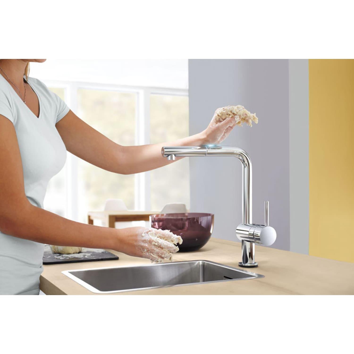 Minta® Pull Out Touch Single Handle Kitchen Faucet
