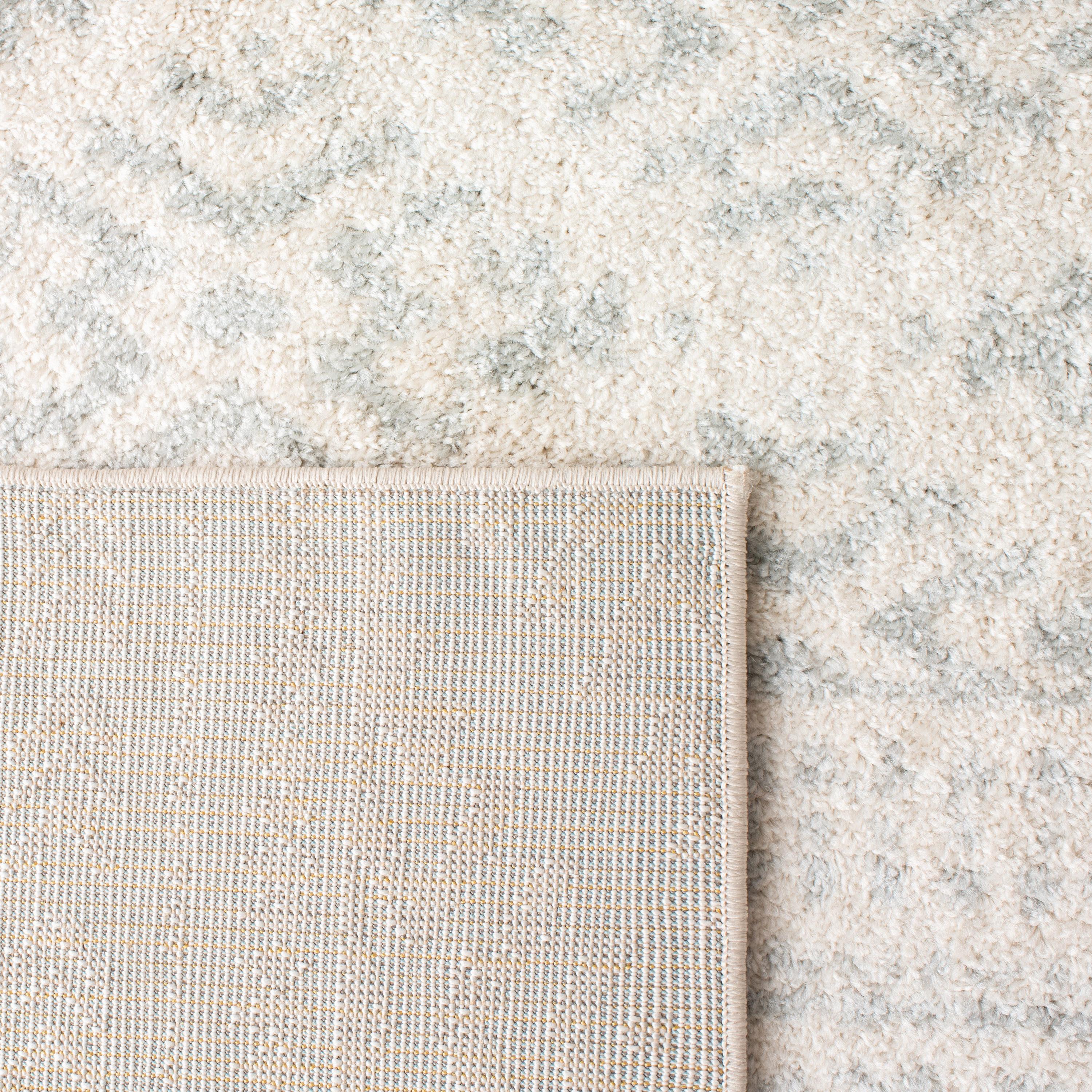 SAFAVIEH Tulum Lakisha Distressed Southwestern Area Rug, 9' x 12', Ivory/Light Grey
