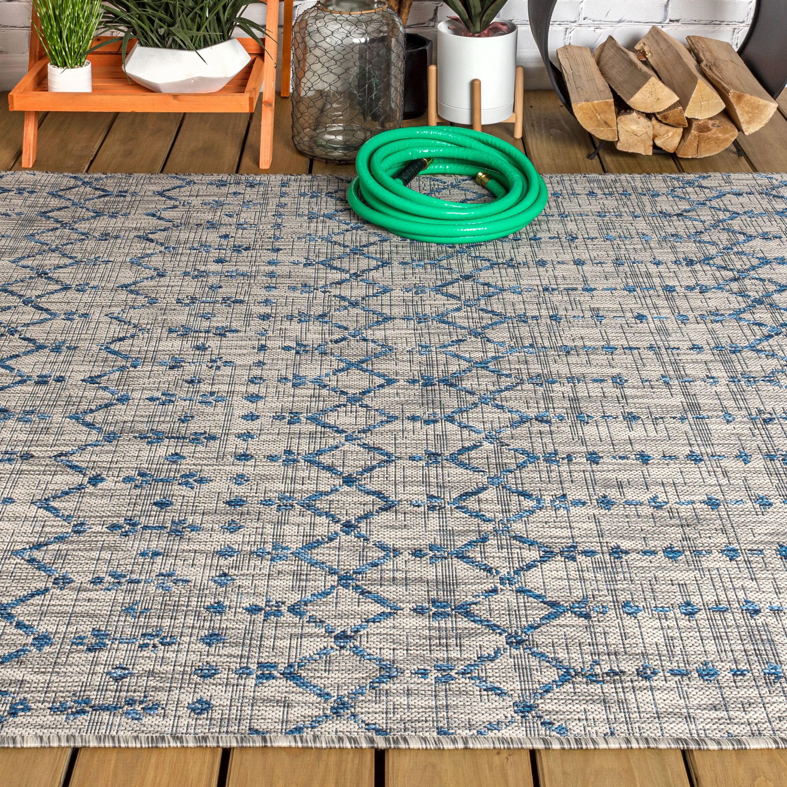 8'x10' Ourika Moroccan Geometric Textured Weave Indoor/Outdoor Area Rug, Light Gray/Navy - JONATHAN Y