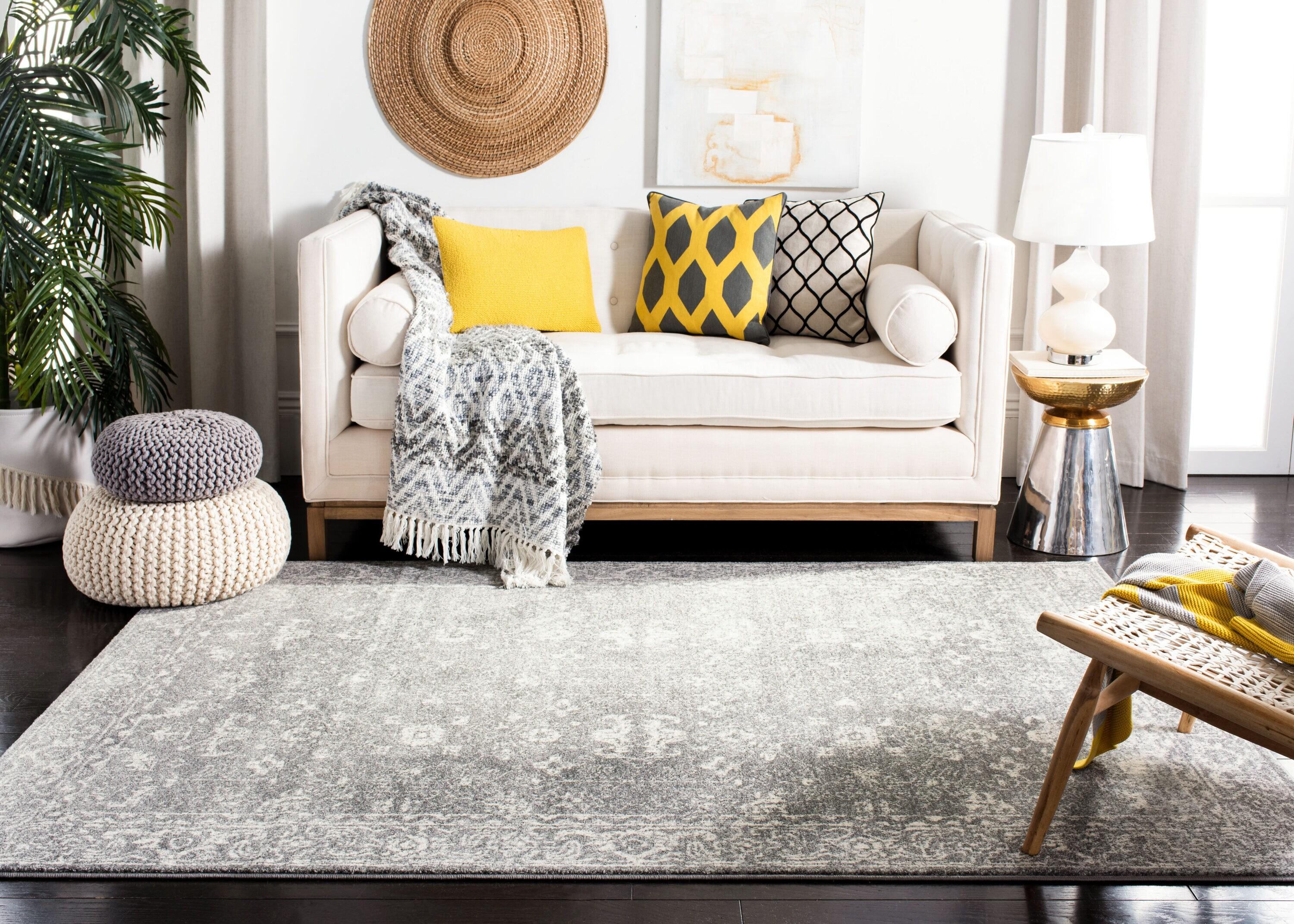 Evoke EVK270 Power Loomed Area Rug Grey / Ivory 5'-3" X 7'-6" - Safavieh.