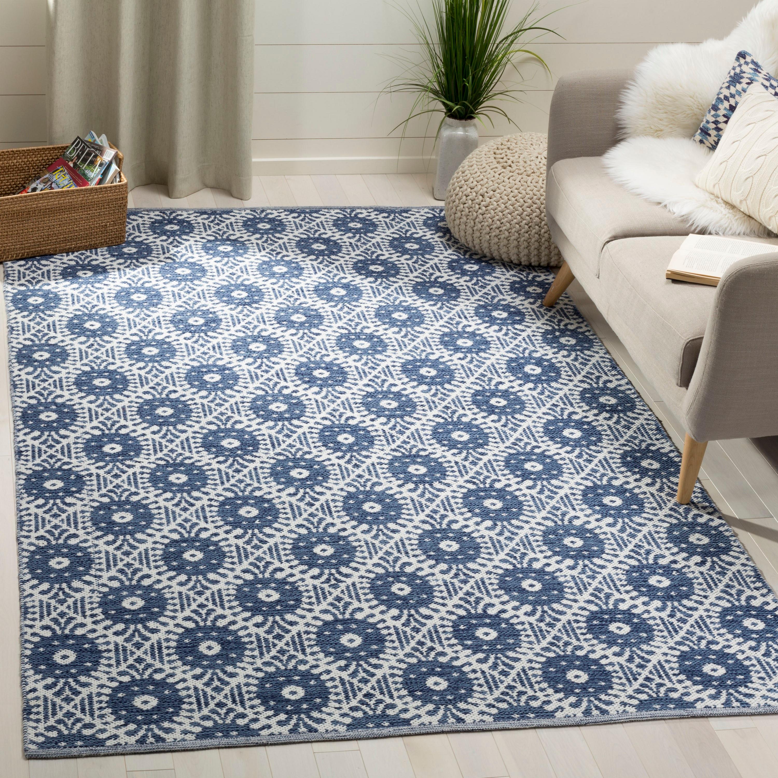 Montauk MTK612 Hand Woven Indoor Accent Rug - Navy/Ivory - 3'x5' - Safavieh