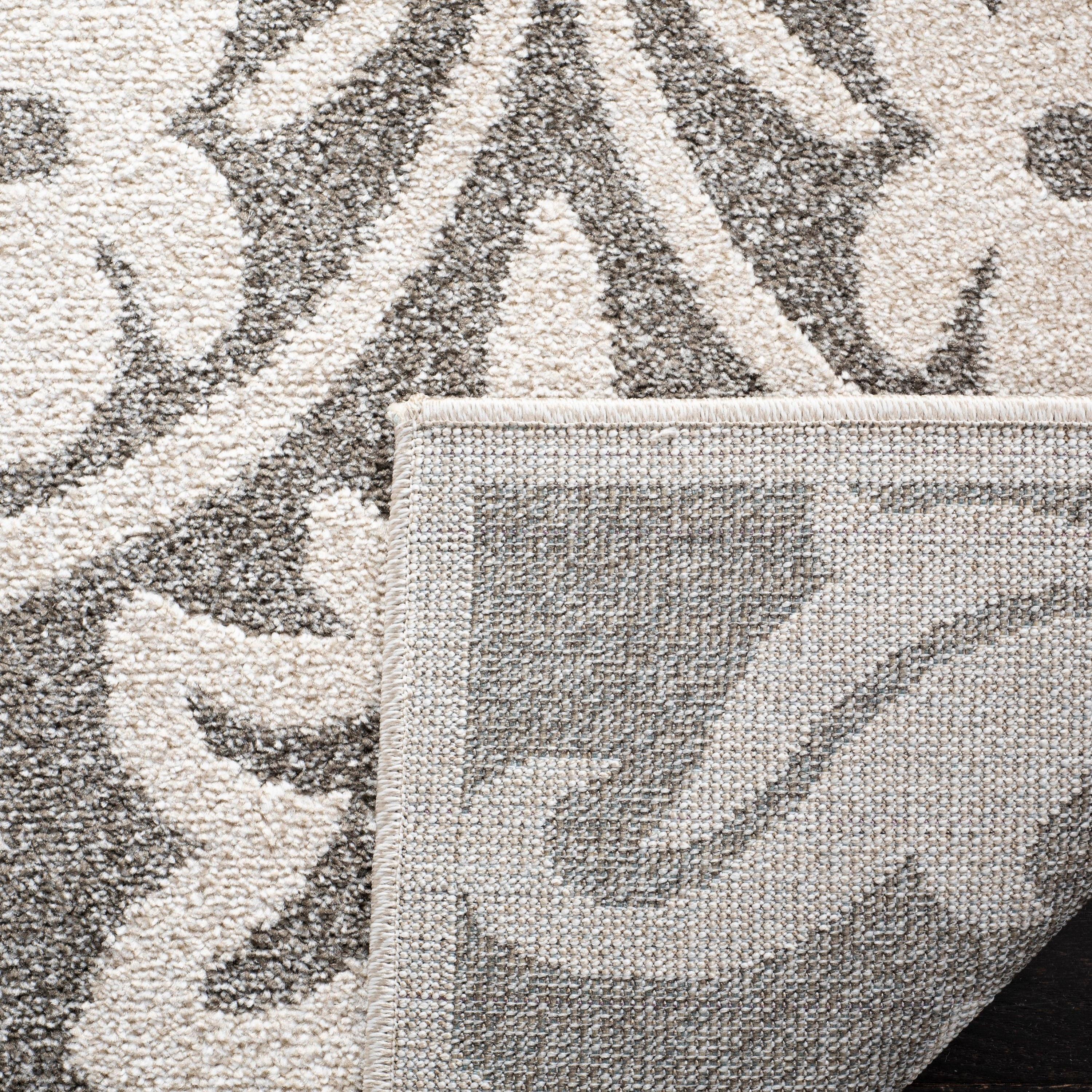 SAFAVIEH Amherst Jerrald Geometric Area Rug, Dark Grey/Beige, 7' x 7' Square