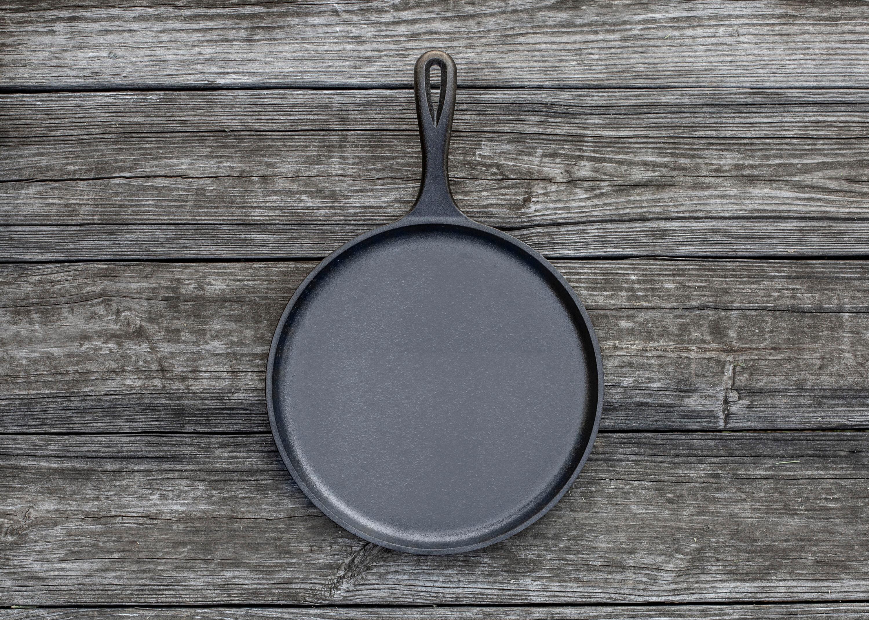 Lodge 10.5 Inch Cast Iron Griddle / Comal