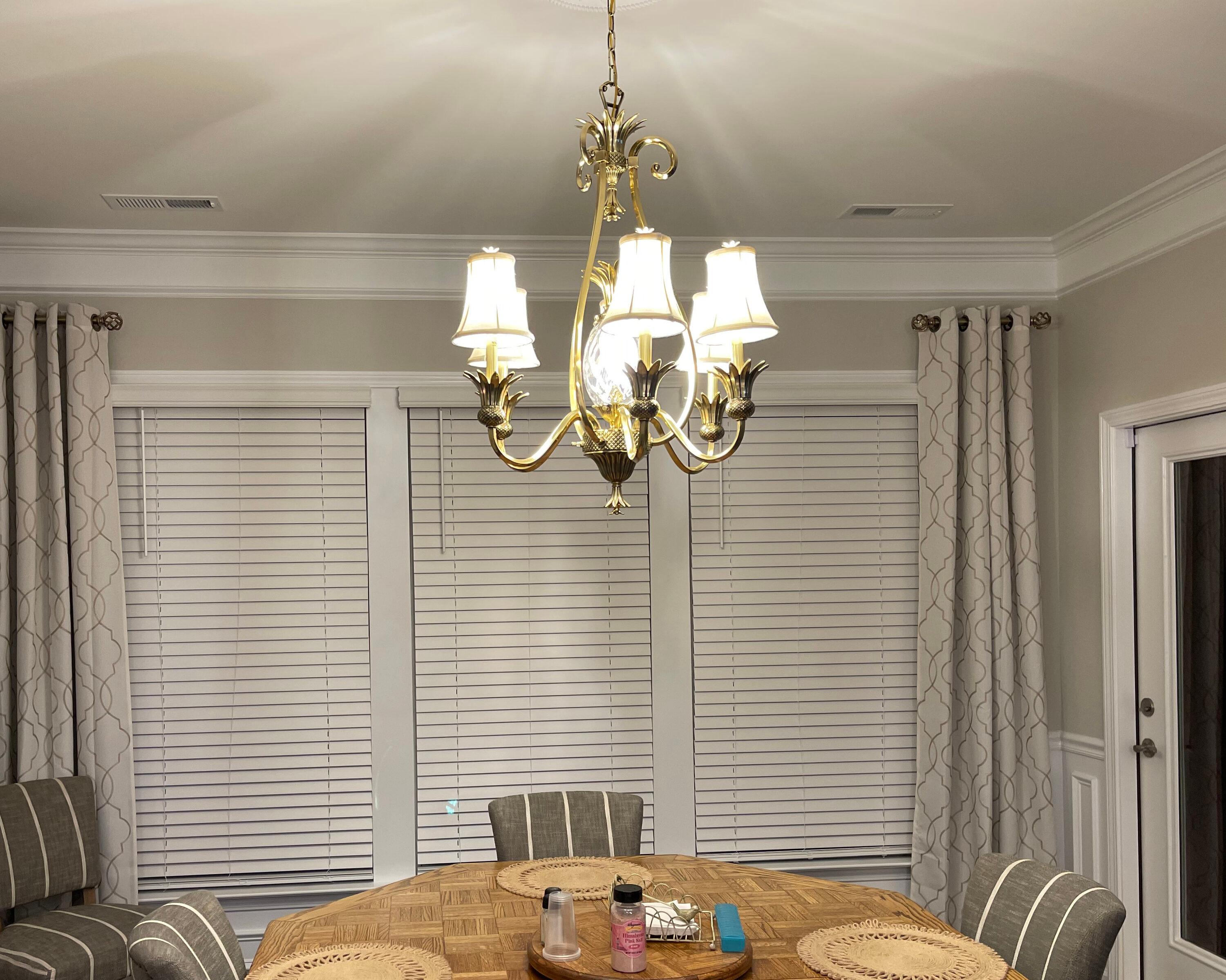 Hinkley Plantation 7-Light Pineapple Chandelier