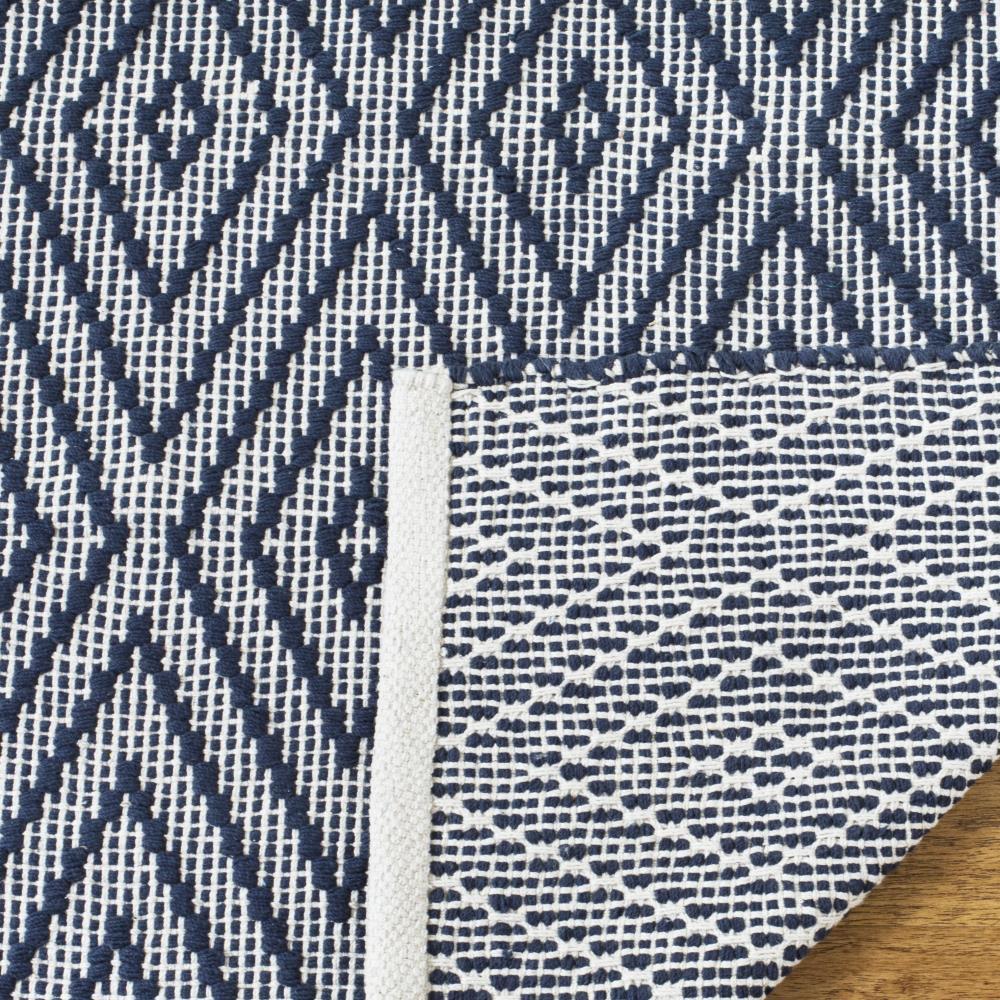 Montauk MTK811 Hand Woven Indoor Area Rug - Navy/Ivory - 5'x8' - Safavieh.