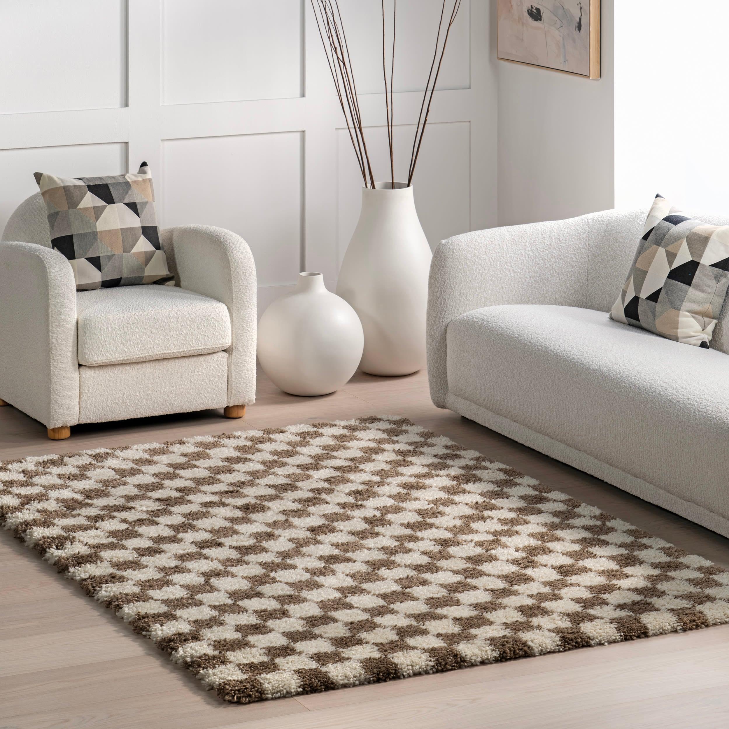 Nuloom Adelaide Checkered 4x6 Shag Indoor Area Rug for Living Room Bedroom Dining Room Nursery, Beige/Brown