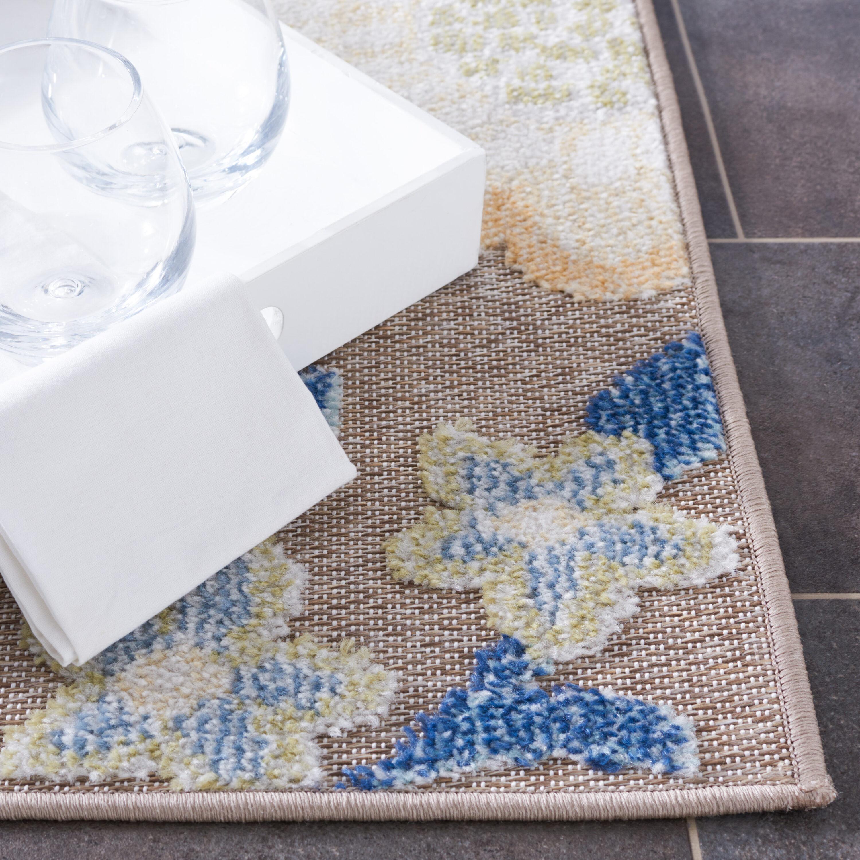 Sarasota SAR108 Power Loomed Area Rug - Navy/Brown - 5'3"x7'7" - Safavieh.