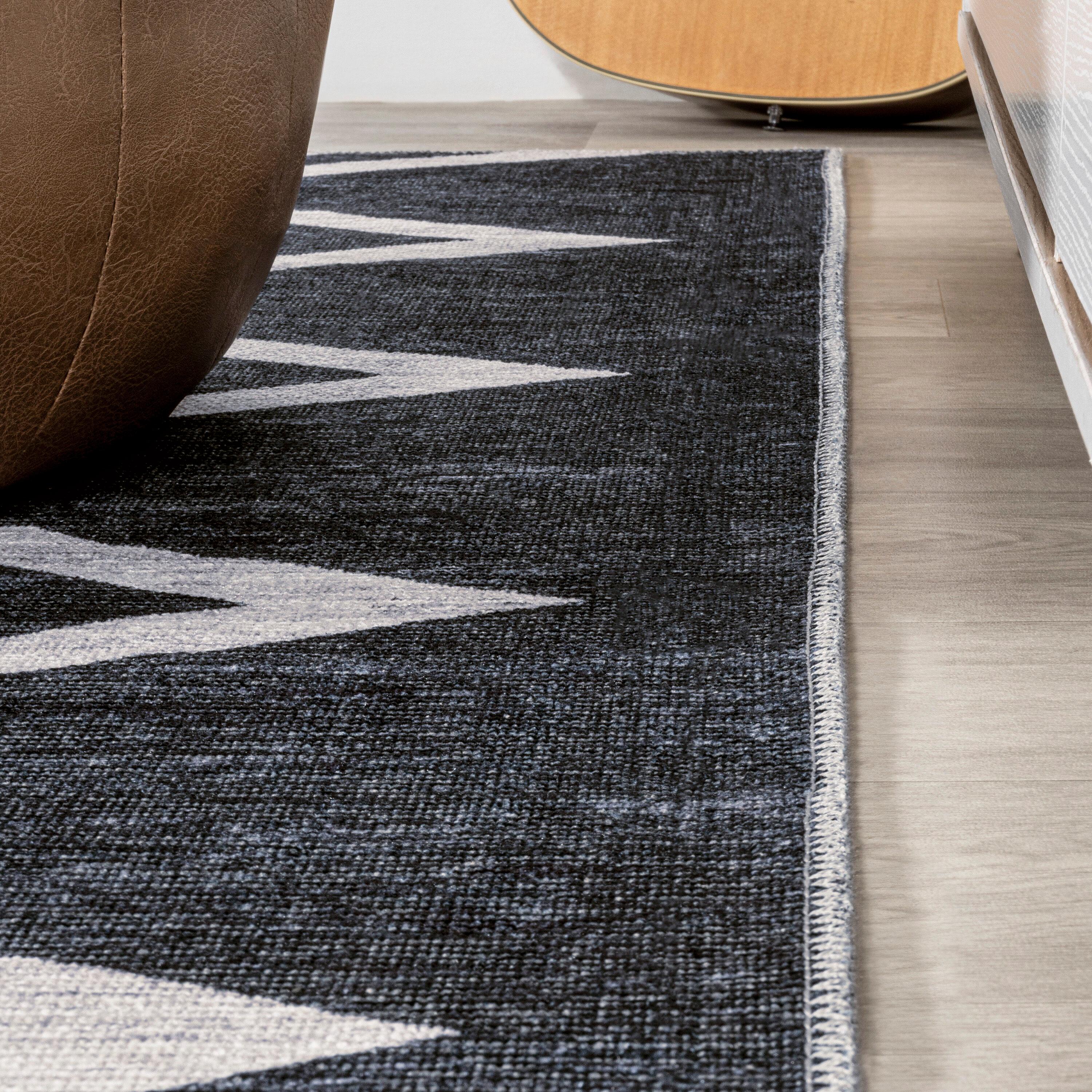 3' x 5' Siksak Modern Chevron Border Machine-Washable Area Rug, Ivory/Black - JONATHAN Y