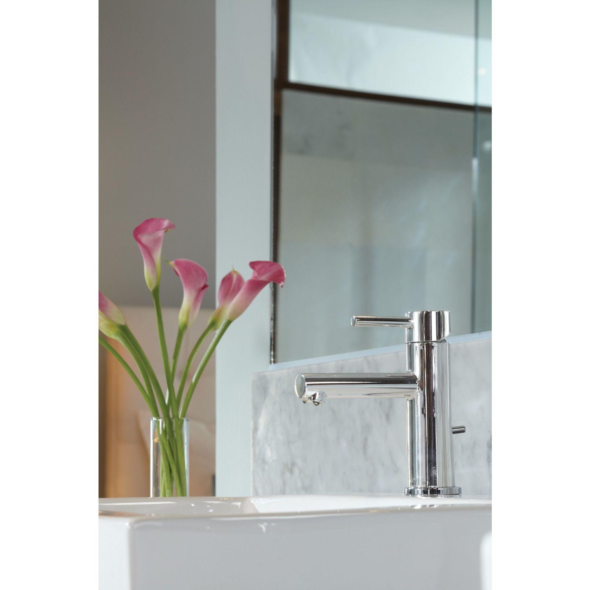 Align Single Hole Bathroom Faucet with Drain Assembly