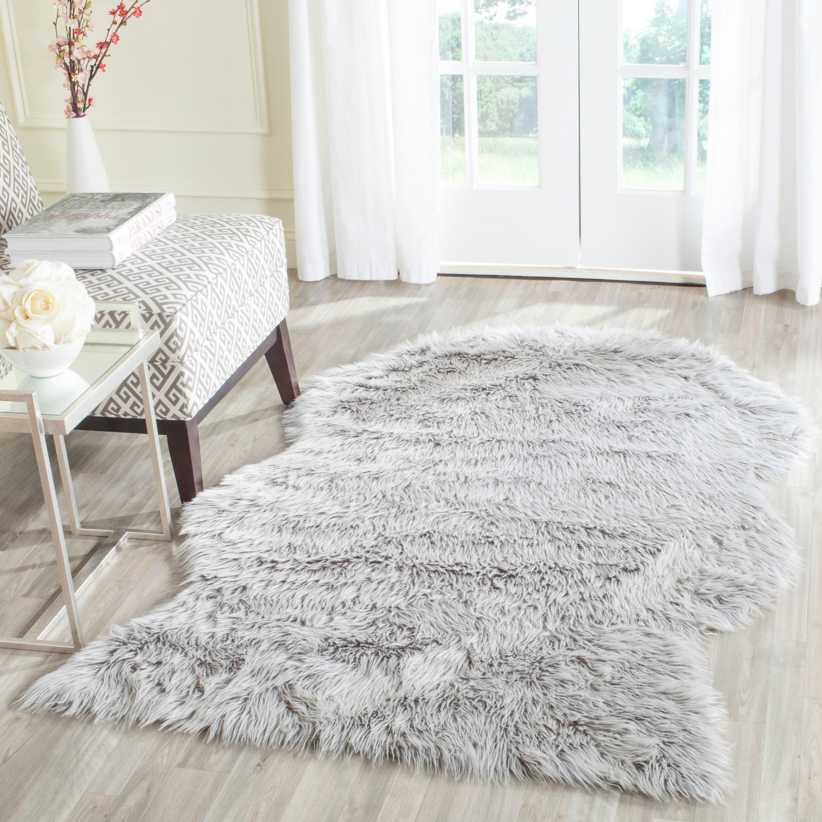 Faux Sheep Skin FSS118 Power Loomed Area Rug - Light Grey - 4'x6' - Safavieh.