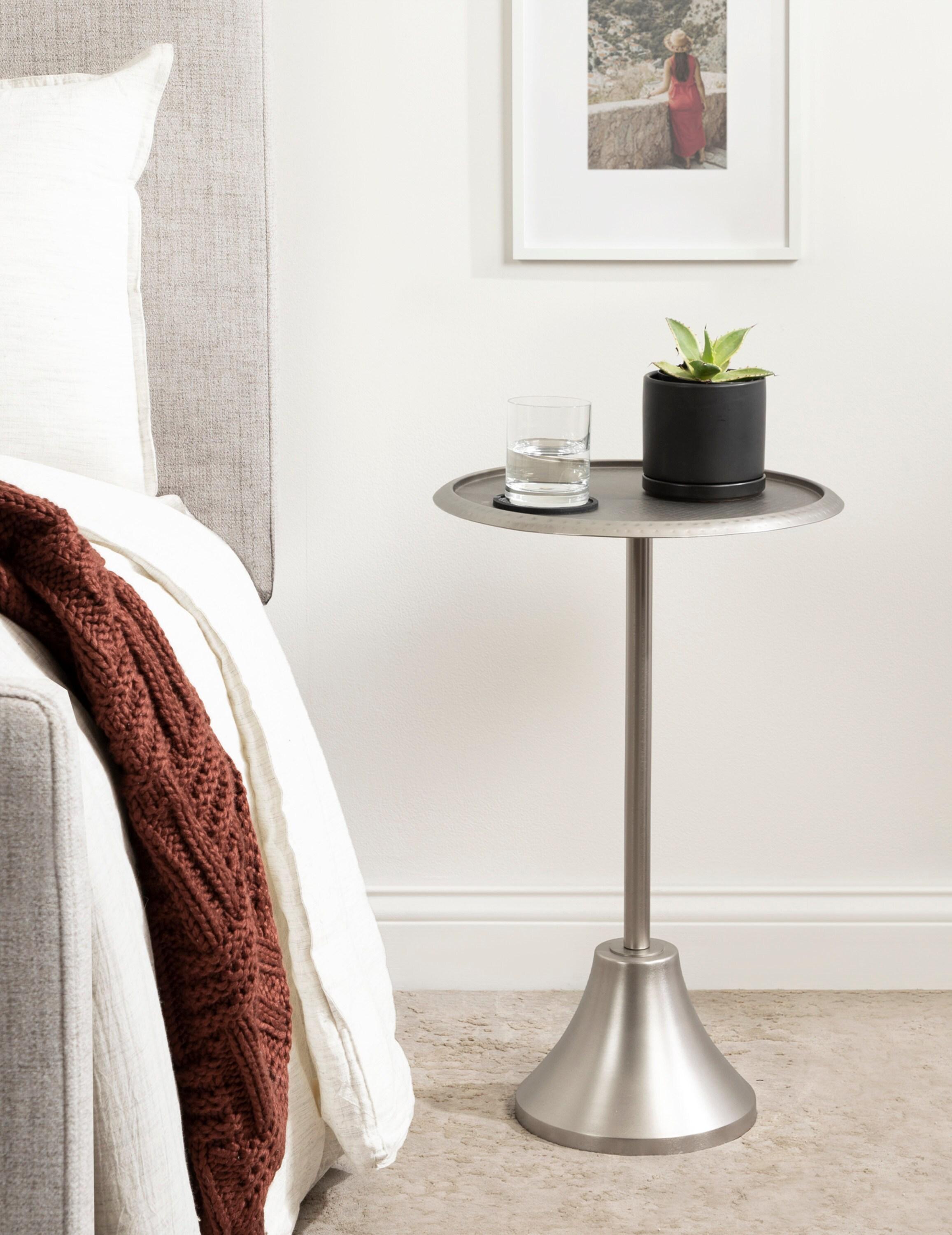 Kate and Laurel Sanzo Metal Side Table, 15x15x24, Silver