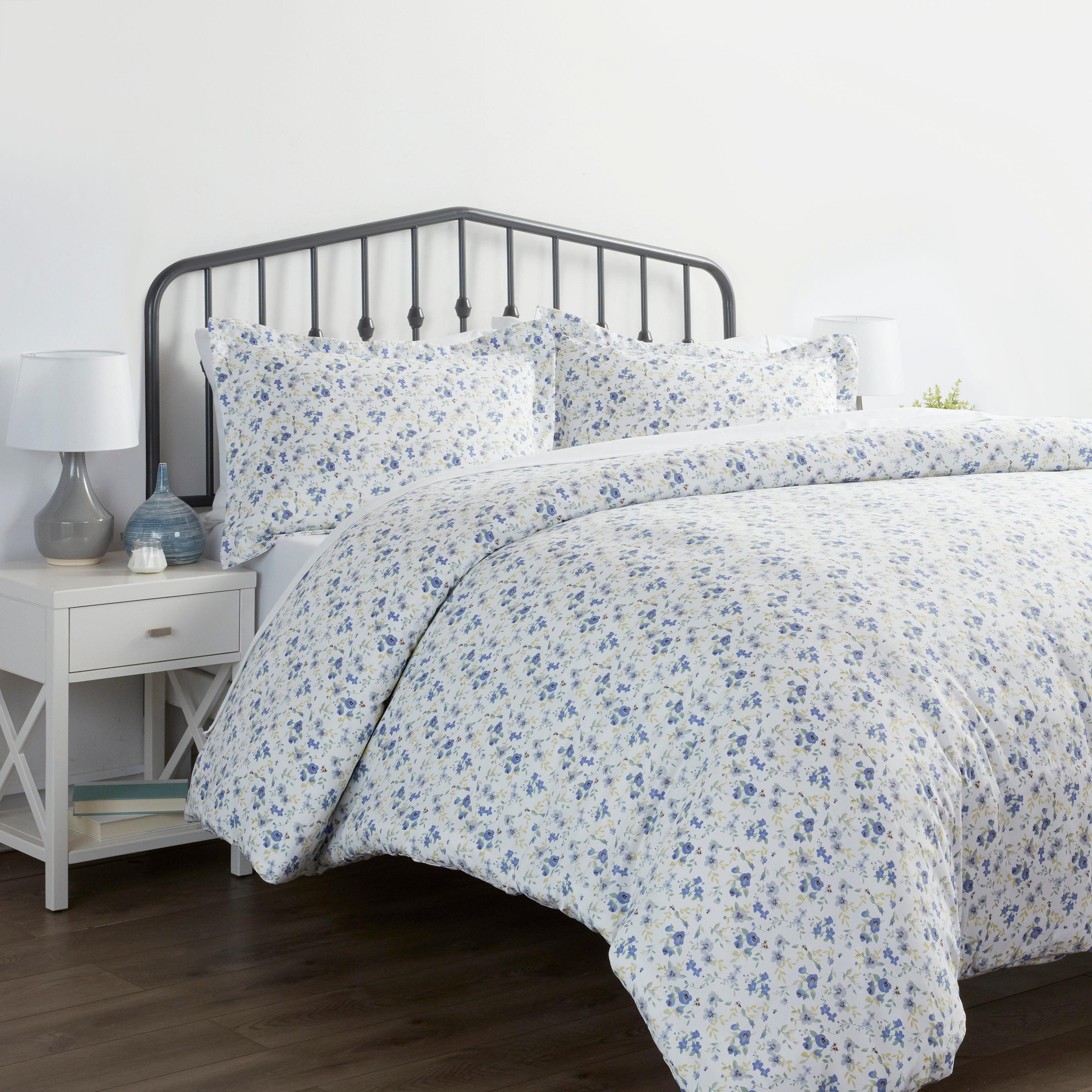 Simply Soft™ Traditional Floral Duvet Cover Set