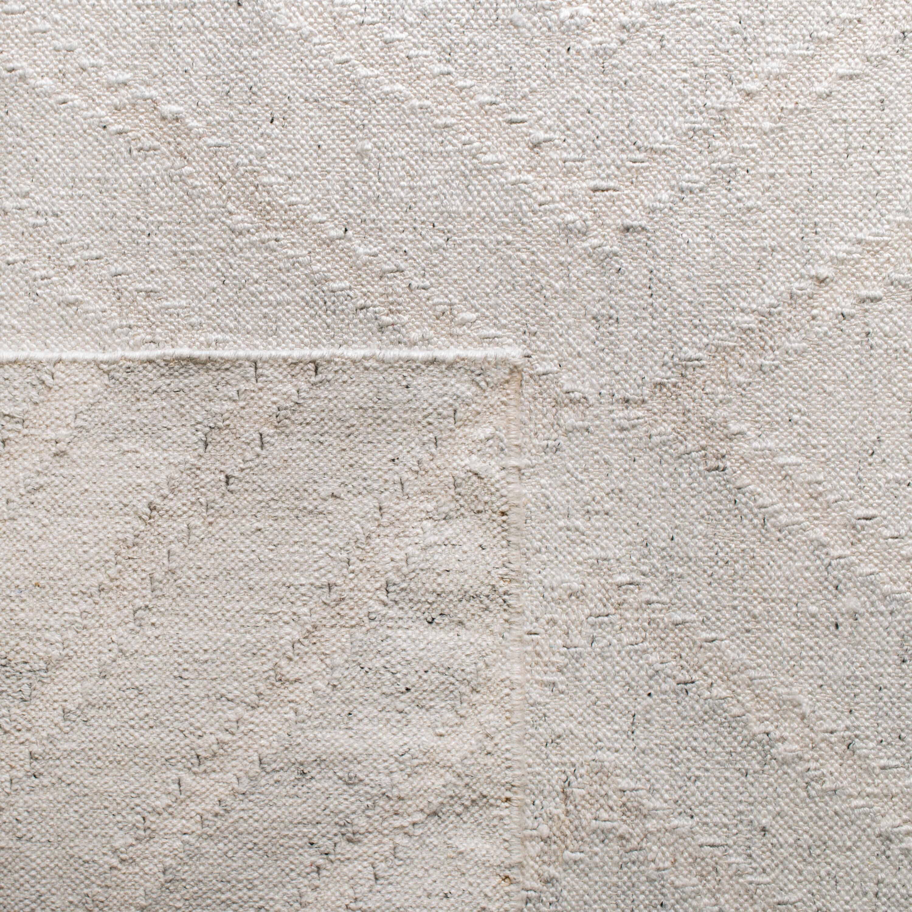 Kilim KLM516 Hand Woven Area Rug - Ivory/Ivory - 4'x6' - Safavieh.