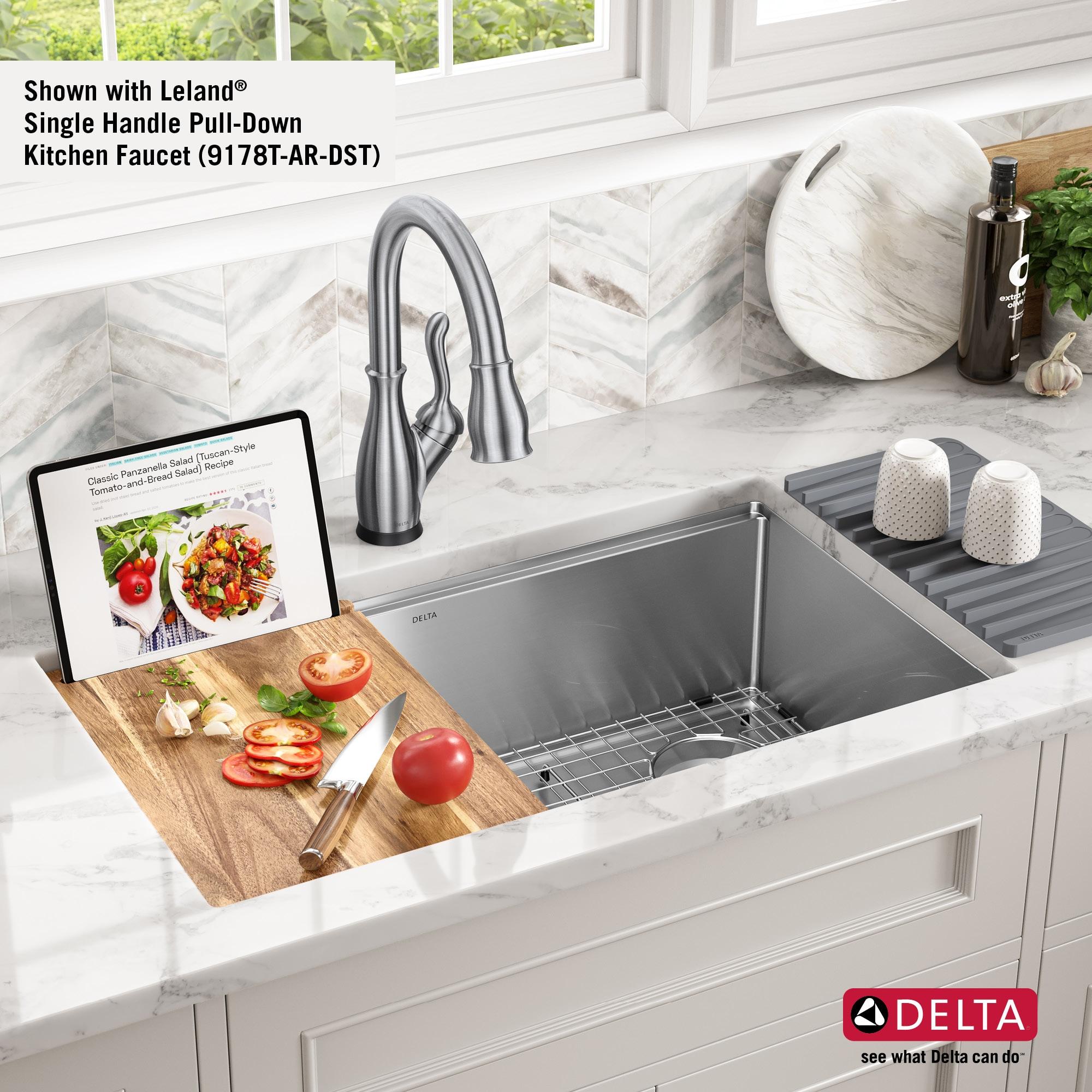 Delta Lorelai™ 32" LWorkstation Kitchen Sink Undermount 16 Gauge Stainless Steel Single Bowl