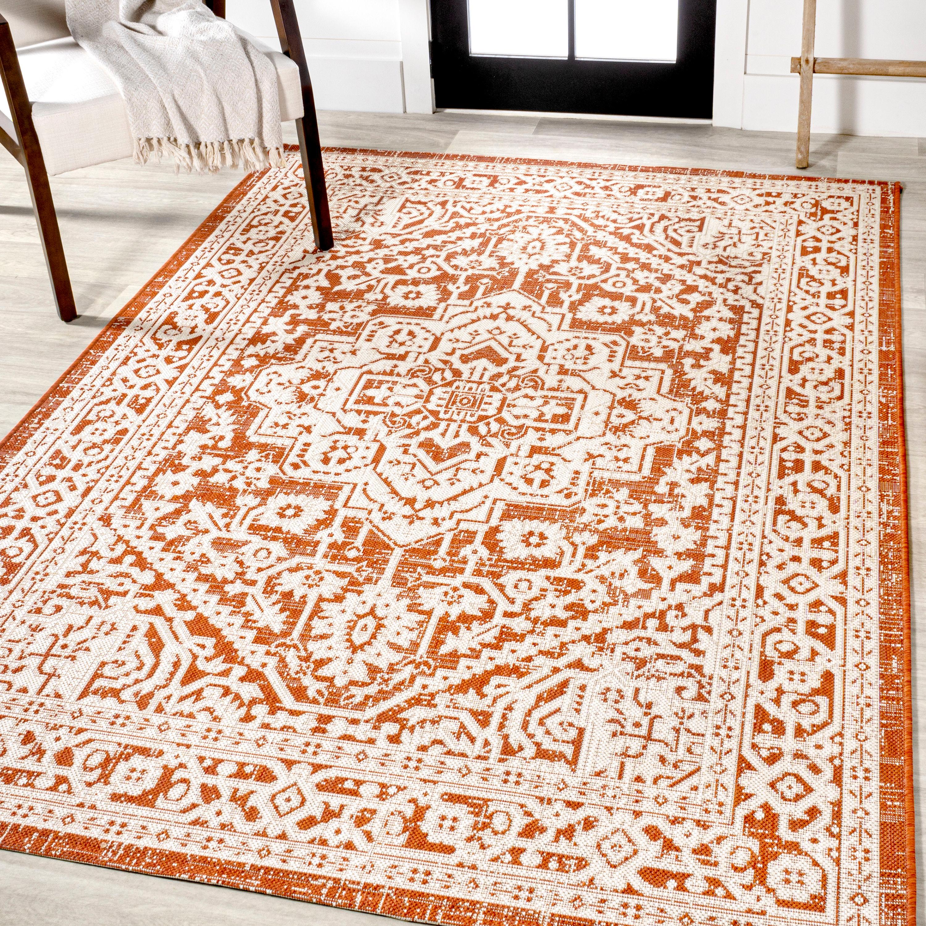 4' x 6' Sinjuri Medallion Textured Weave Indoor/Outdoor Area Rug, Orange/Cream - JONATHAN Y