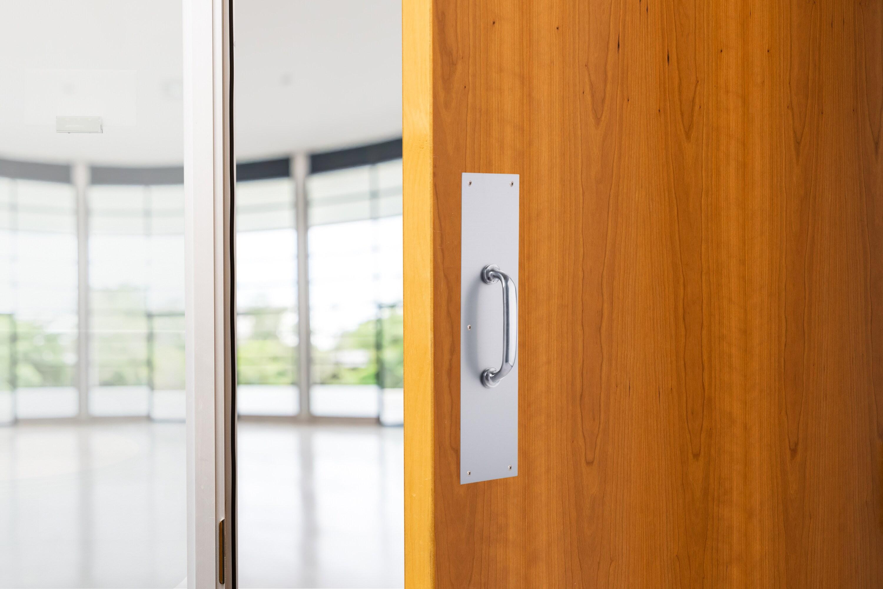 Brinks Commercial 5035102 15 in. Satin Aluminum Pull Plate