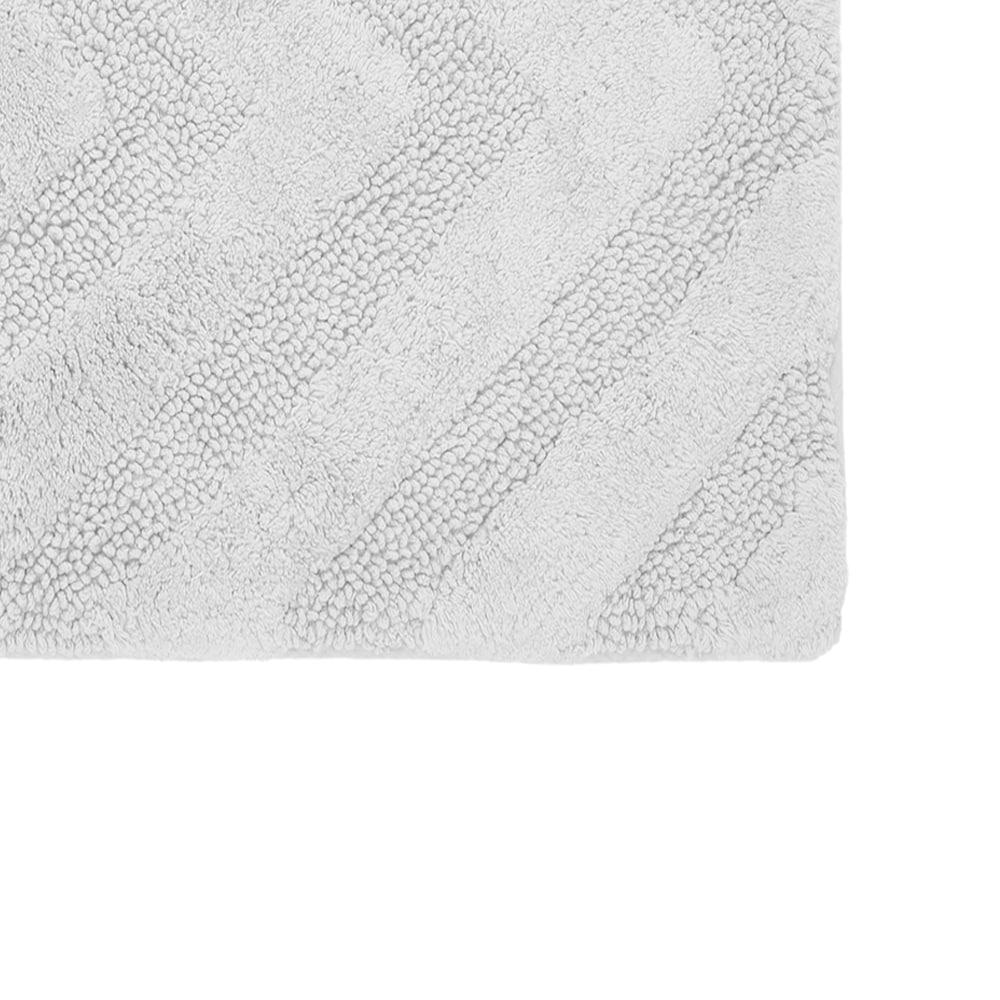 Better Trends Hugo 100% Cotton Tufted Non-Slip Backing Bath Rug 21" x 34" Rectangle - White