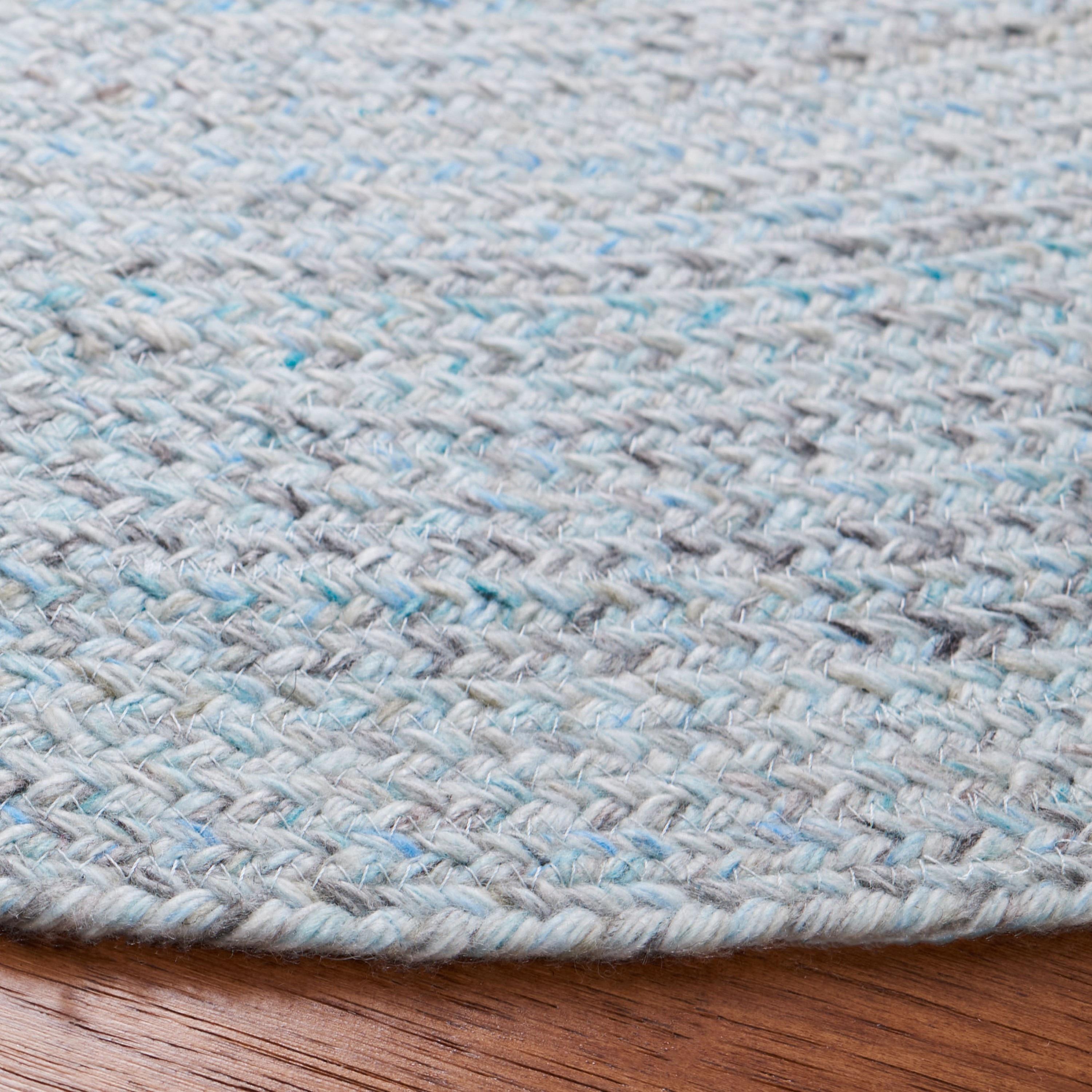 Braided BRD851 Hand Braided Area Rug - Blue/Grey - 5' round - Safavieh.