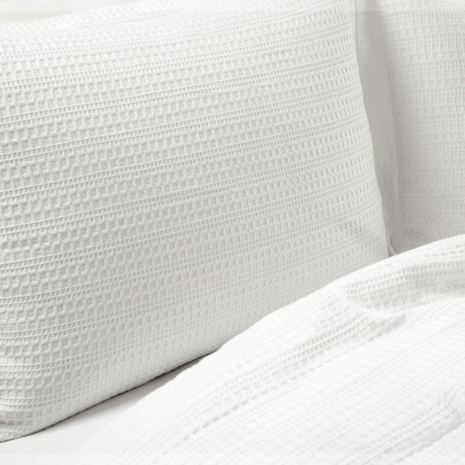 Comfort Canopy 3-Piece White Waffle Comforter Set, Full/Queen
