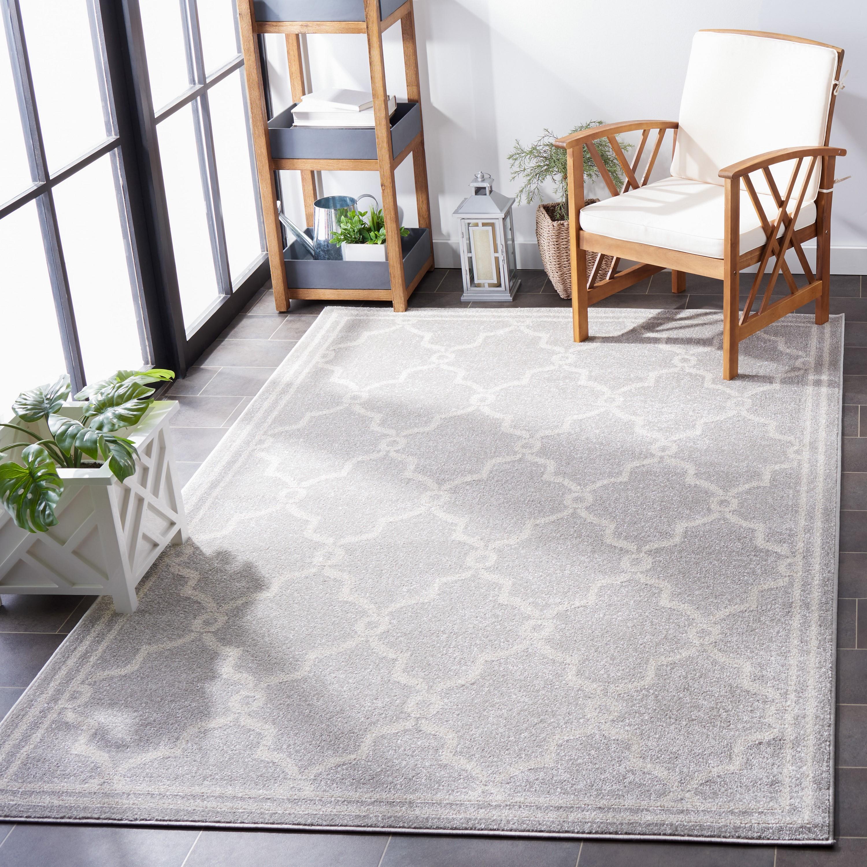 Amherst AMT414 Power Loomed Indoor Area Rug - Light Grey/Ivory - 4'x6' - Safavieh