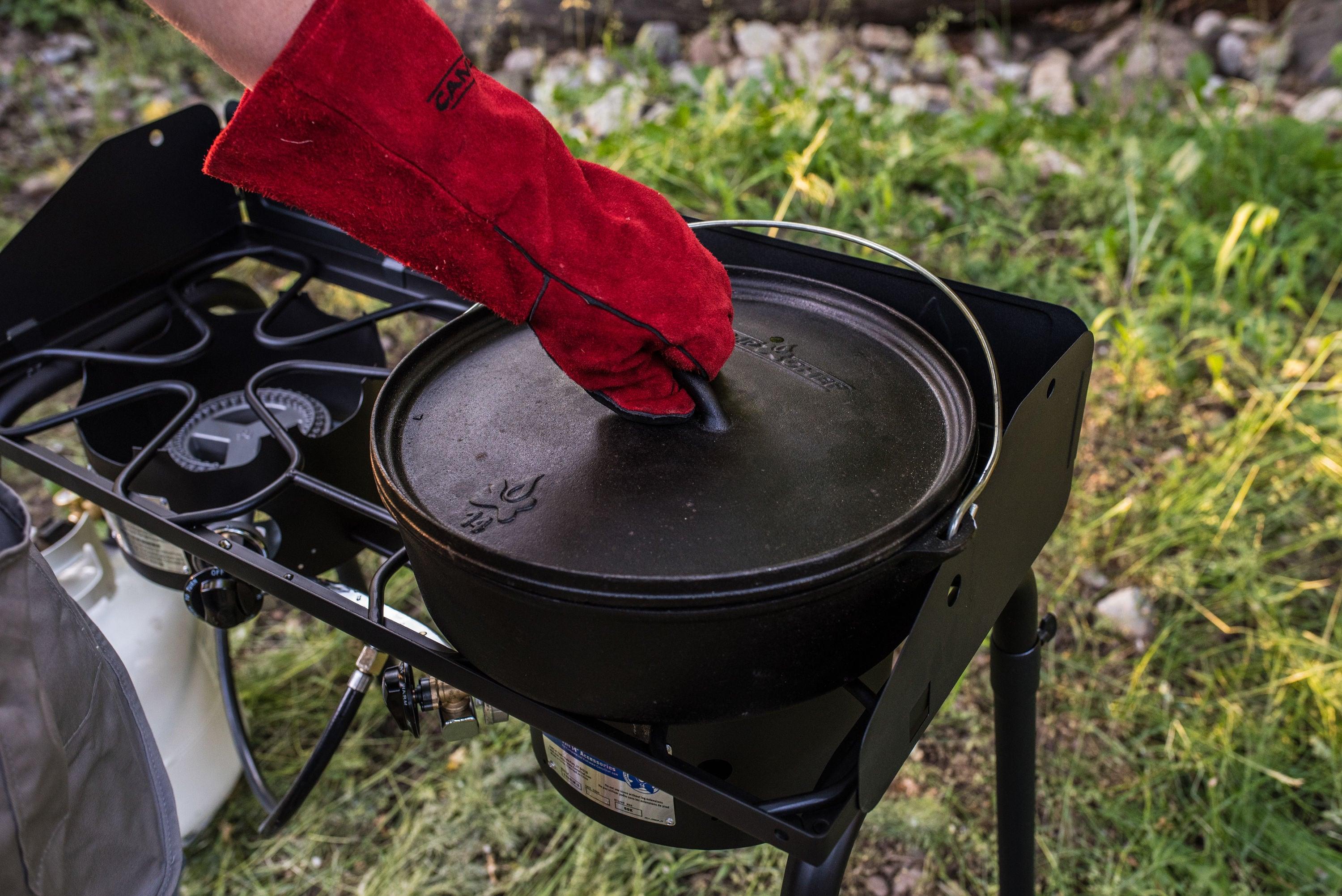 Camp Chef Classic 14" Seasoned Cast Iron Dutch Oven
