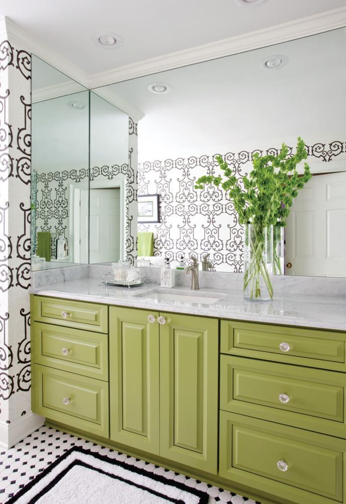 Brantford Single Hole Bathroom Faucet with Drain Assembly