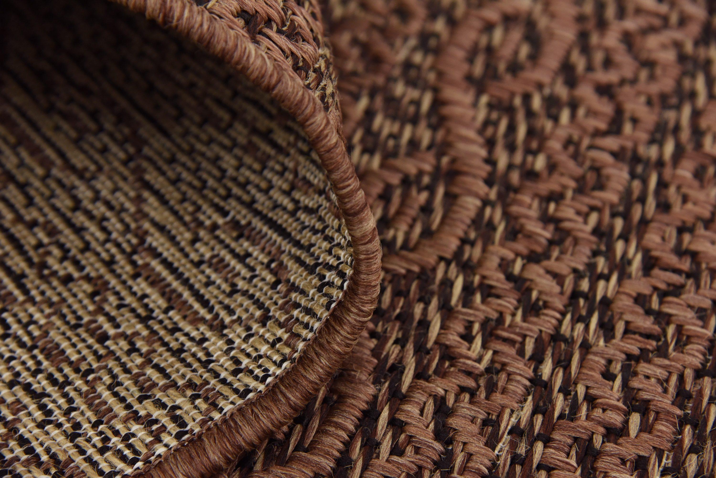 Unique Loom Outdoor Modern Collection Area Rug - Links (7' 1" x 10' Rectangle Brown/Black)