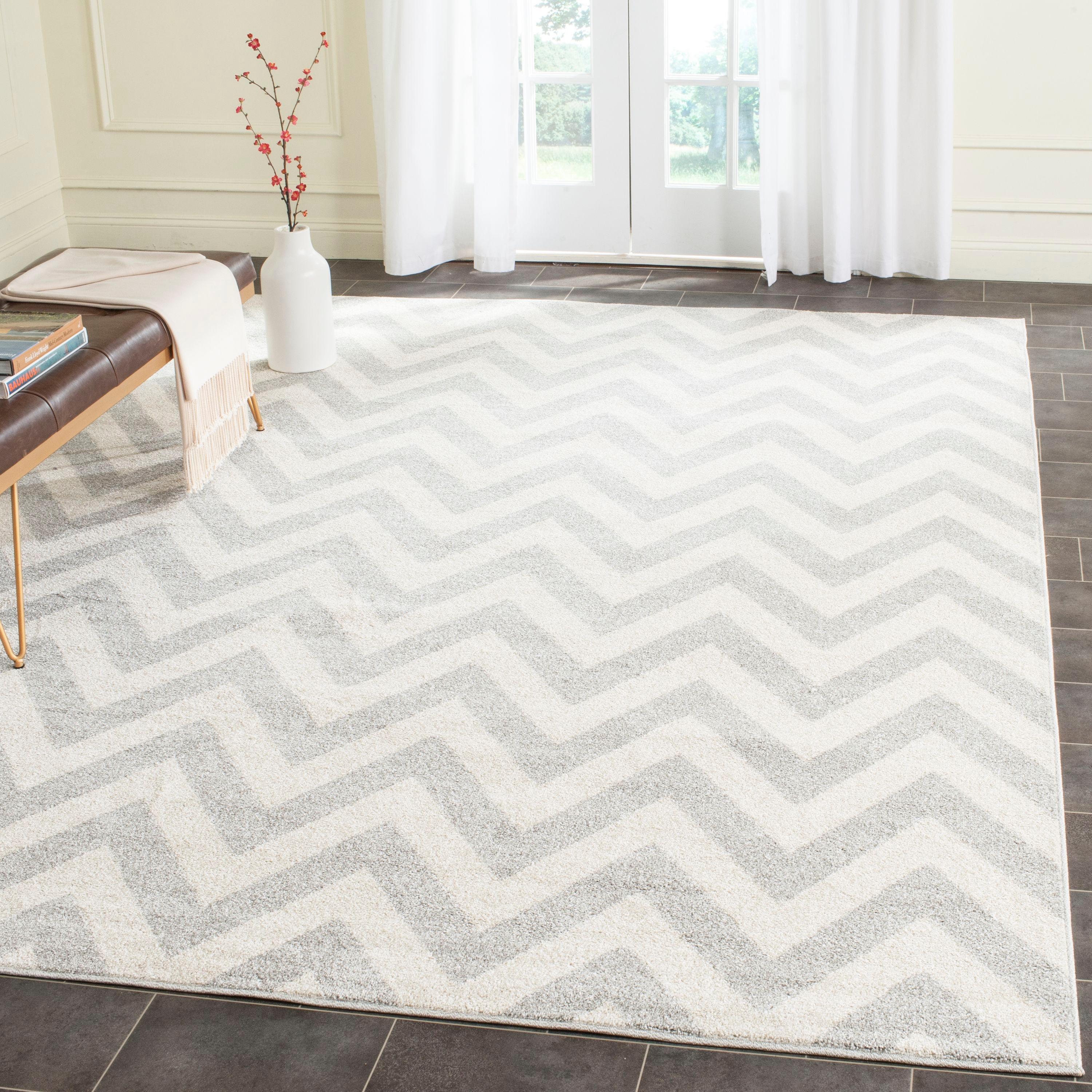 Amherst AMT419 Power Loomed Indoor Area Rug - Light Grey/Beige - 9'x9' - Safavieh