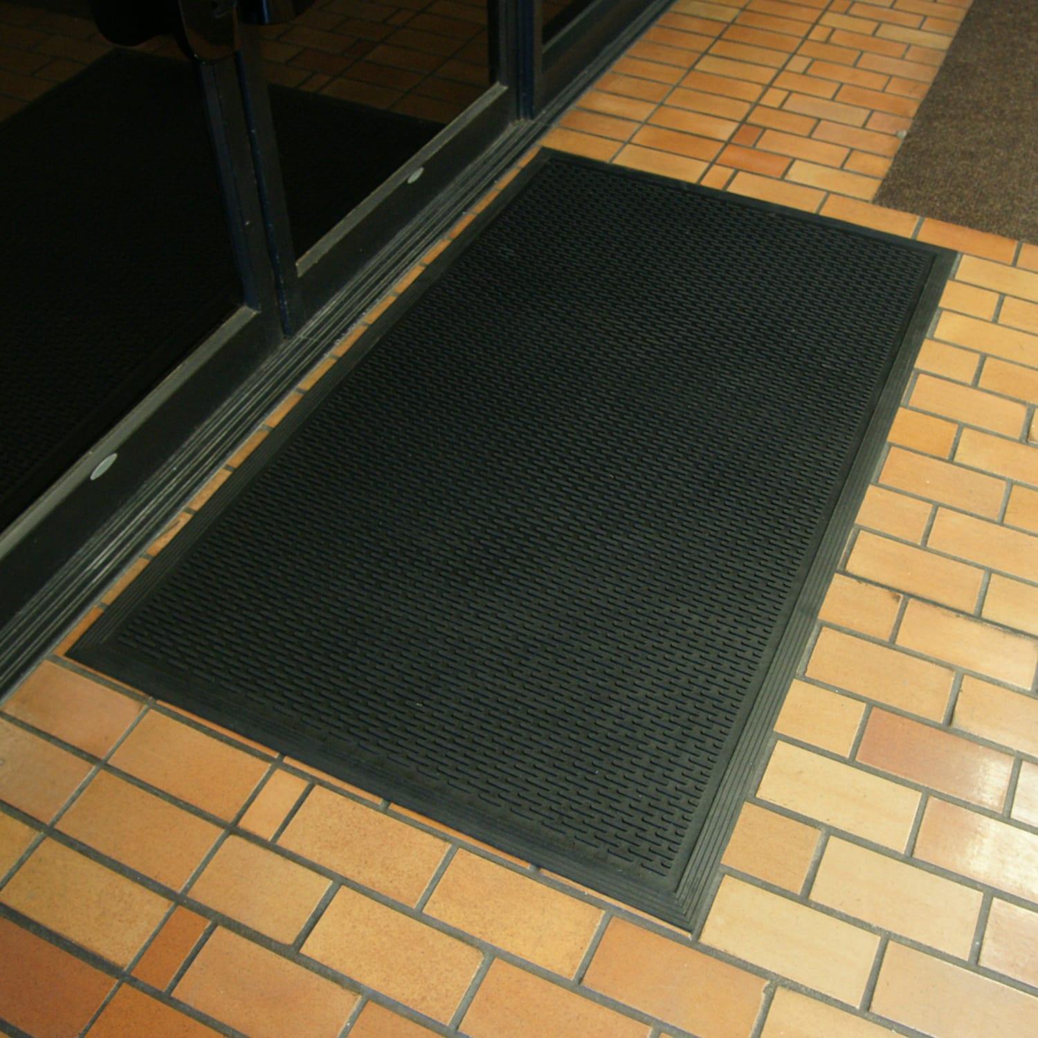 Rubber-Cal "Dura-Scraper Linear" Rubber Entrance Door Mat - Black